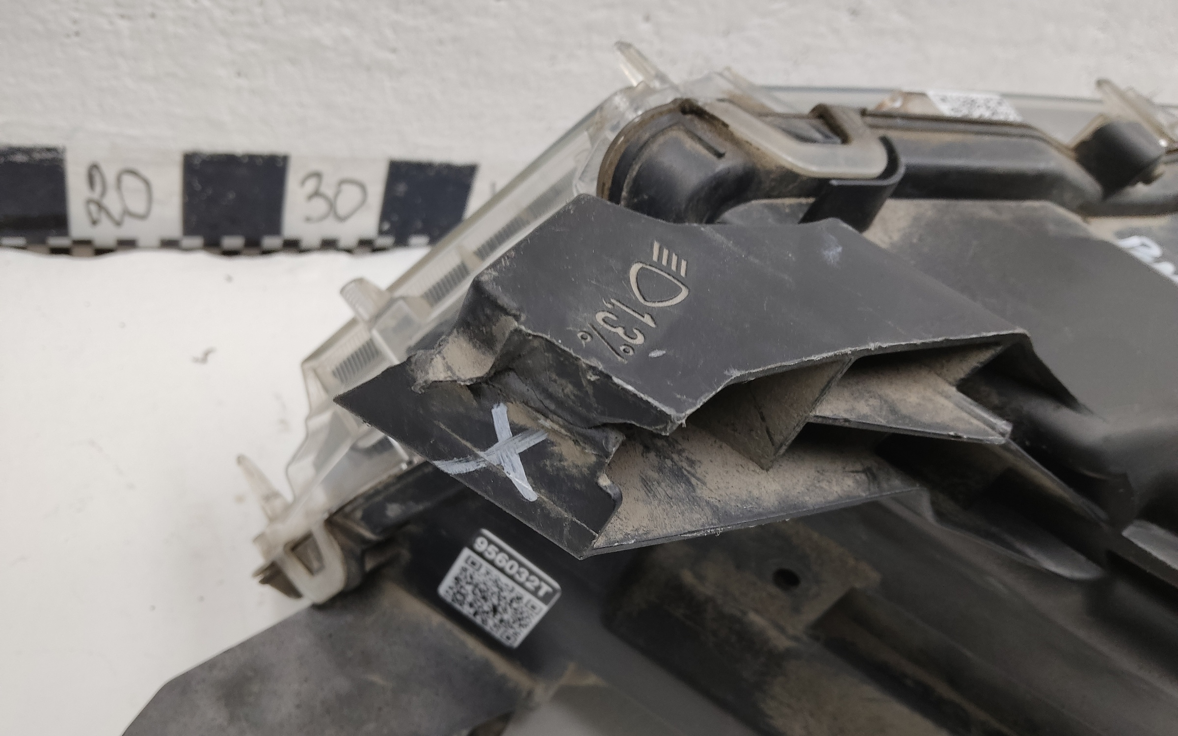 Фара передняя правая Toyota Land Cruiser Prado 150 Restail 2 LED