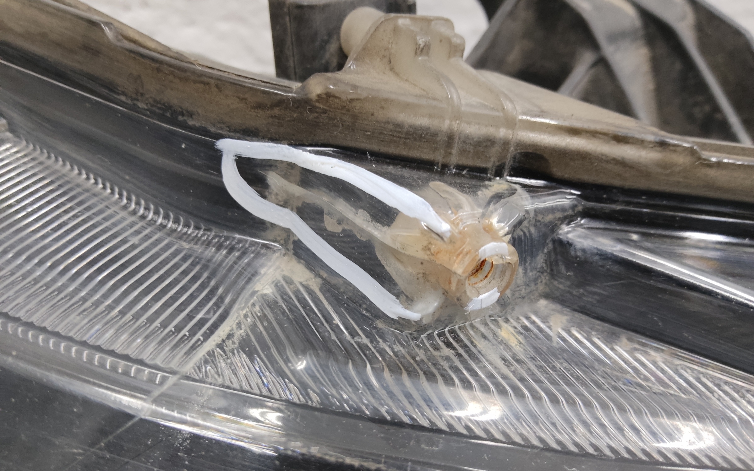 Фара передняя правая Toyota Land Cruiser Prado 150 Restail 2 LED