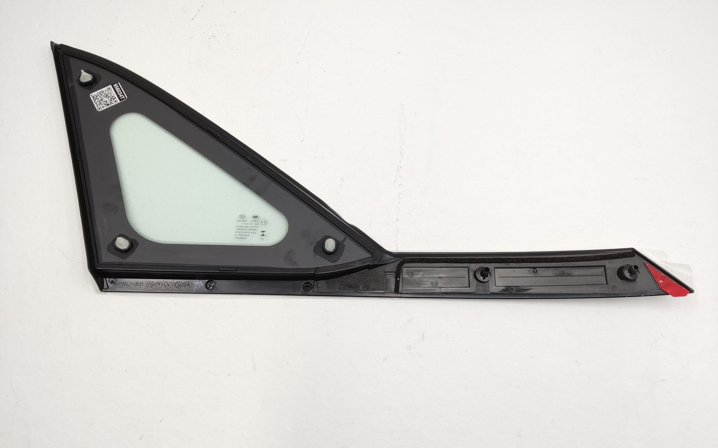 Стекло кузовное заднее правое глухое Jac JS6