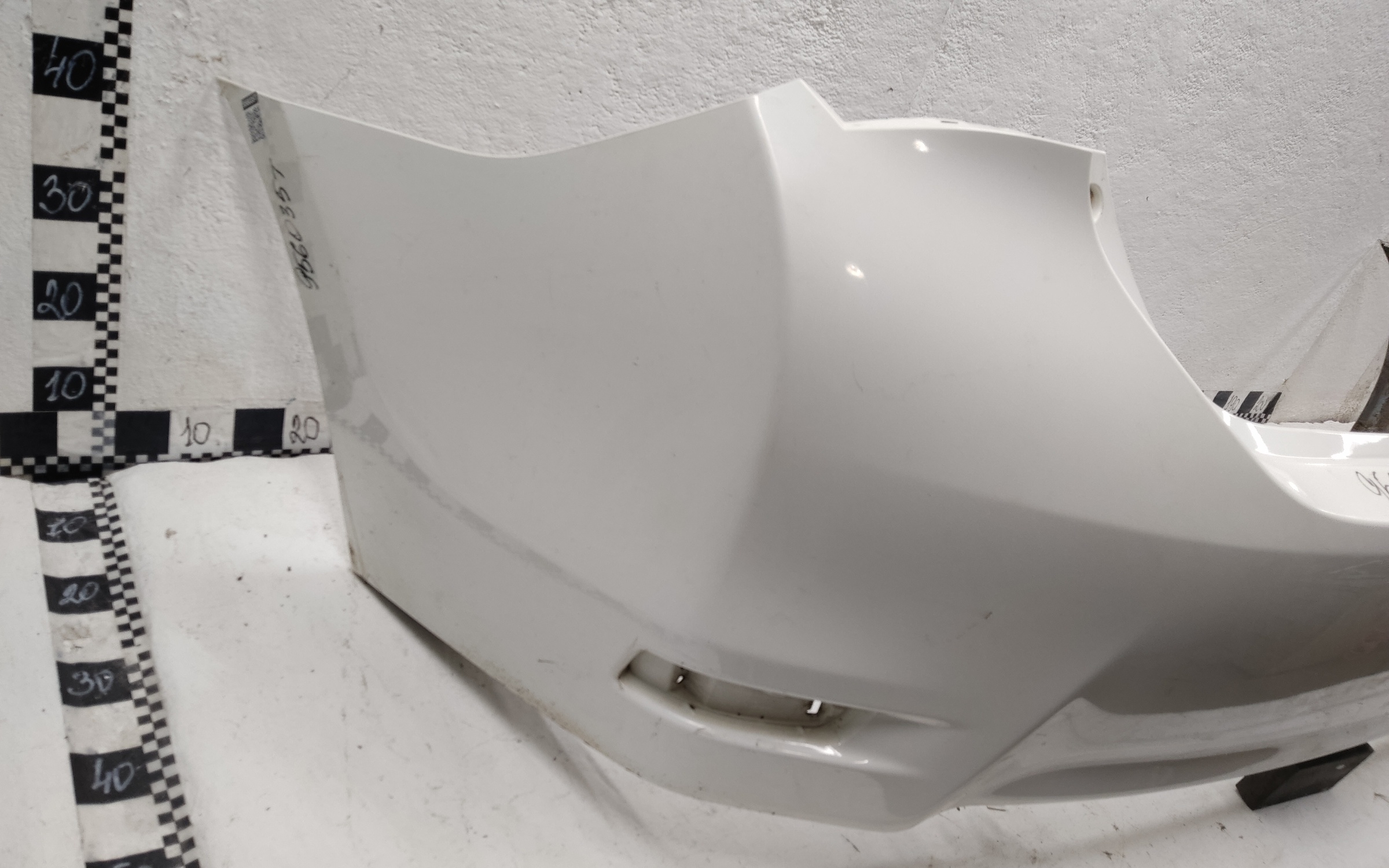 Бампер задний Toyota Corolla E180