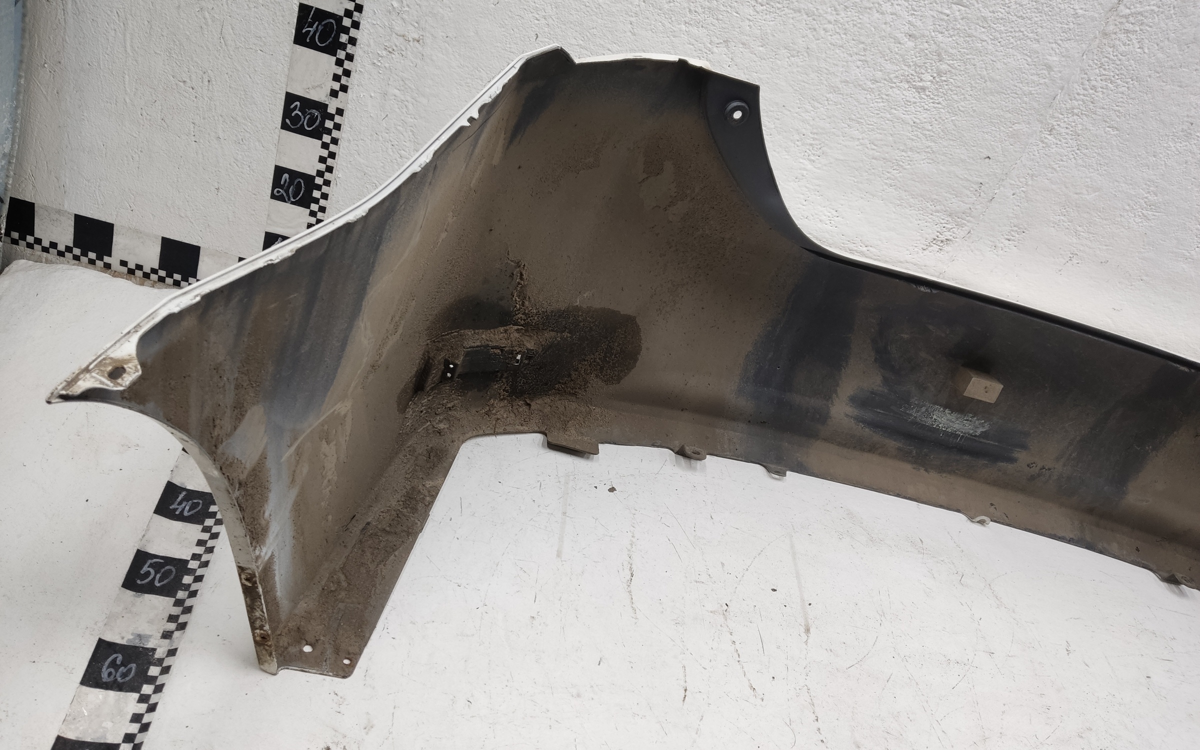 Бампер задний Toyota Corolla E180