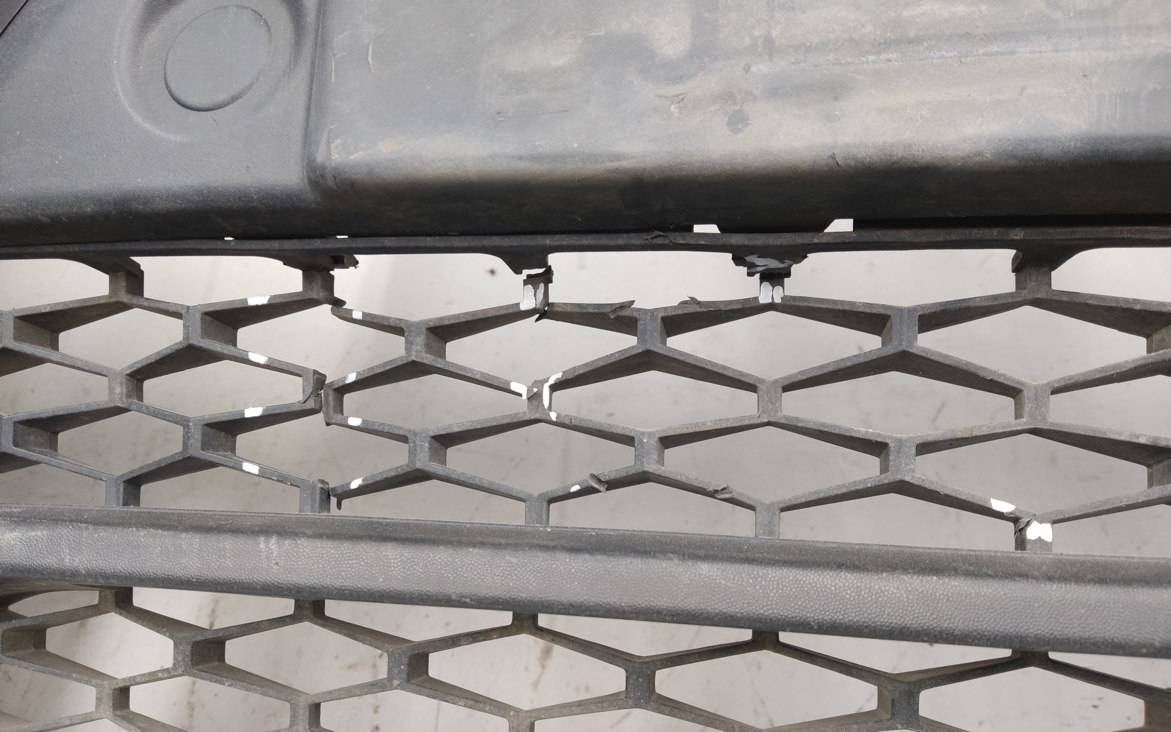 Бампер передний Lada Largus 1 Restail