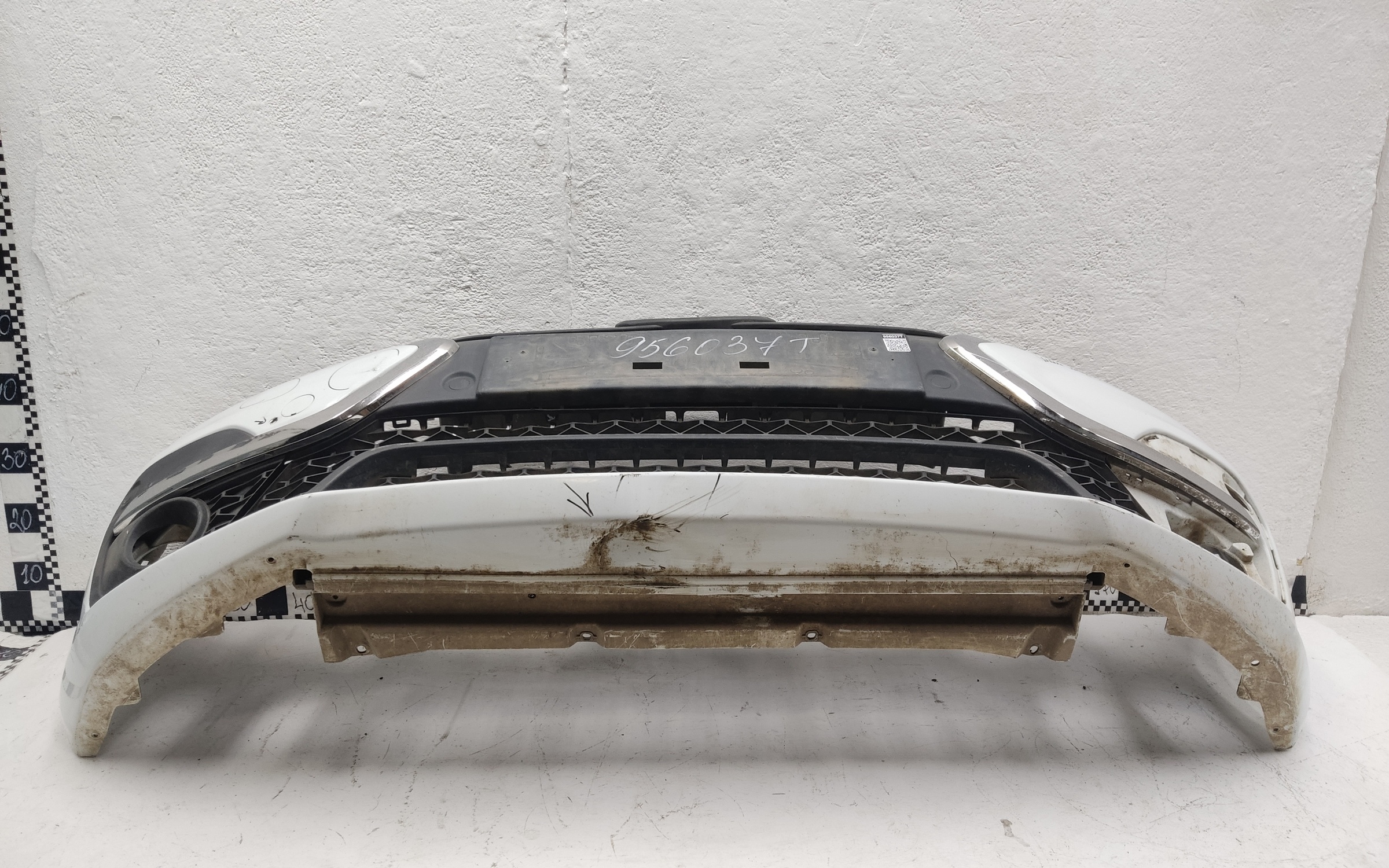 Бампер передний Lada Largus 1 Restail