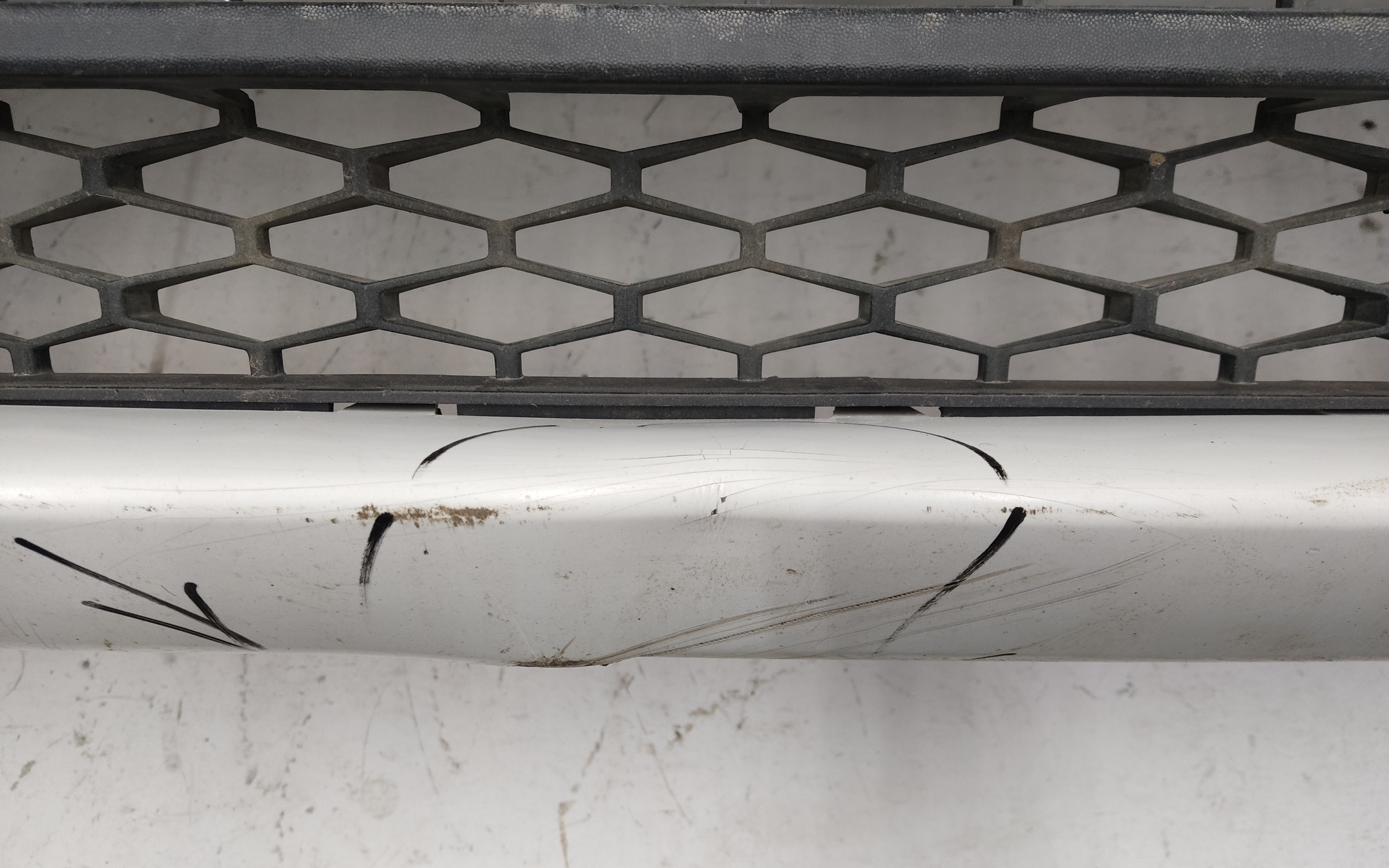 Бампер передний Lada Largus 1 Restail