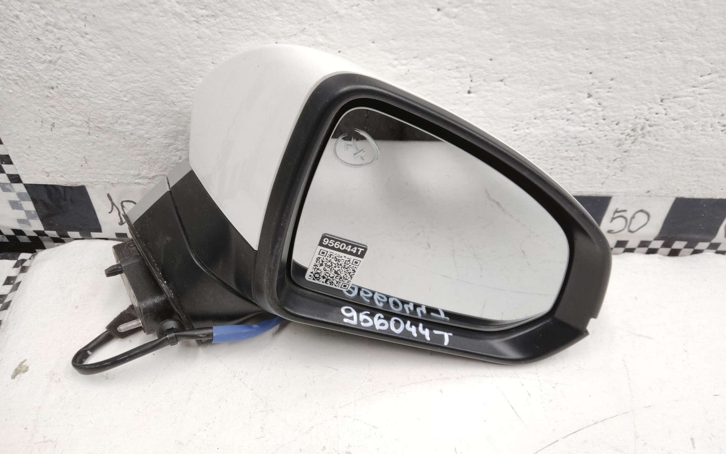 Зеркало правое Москвич 3 6 контактов