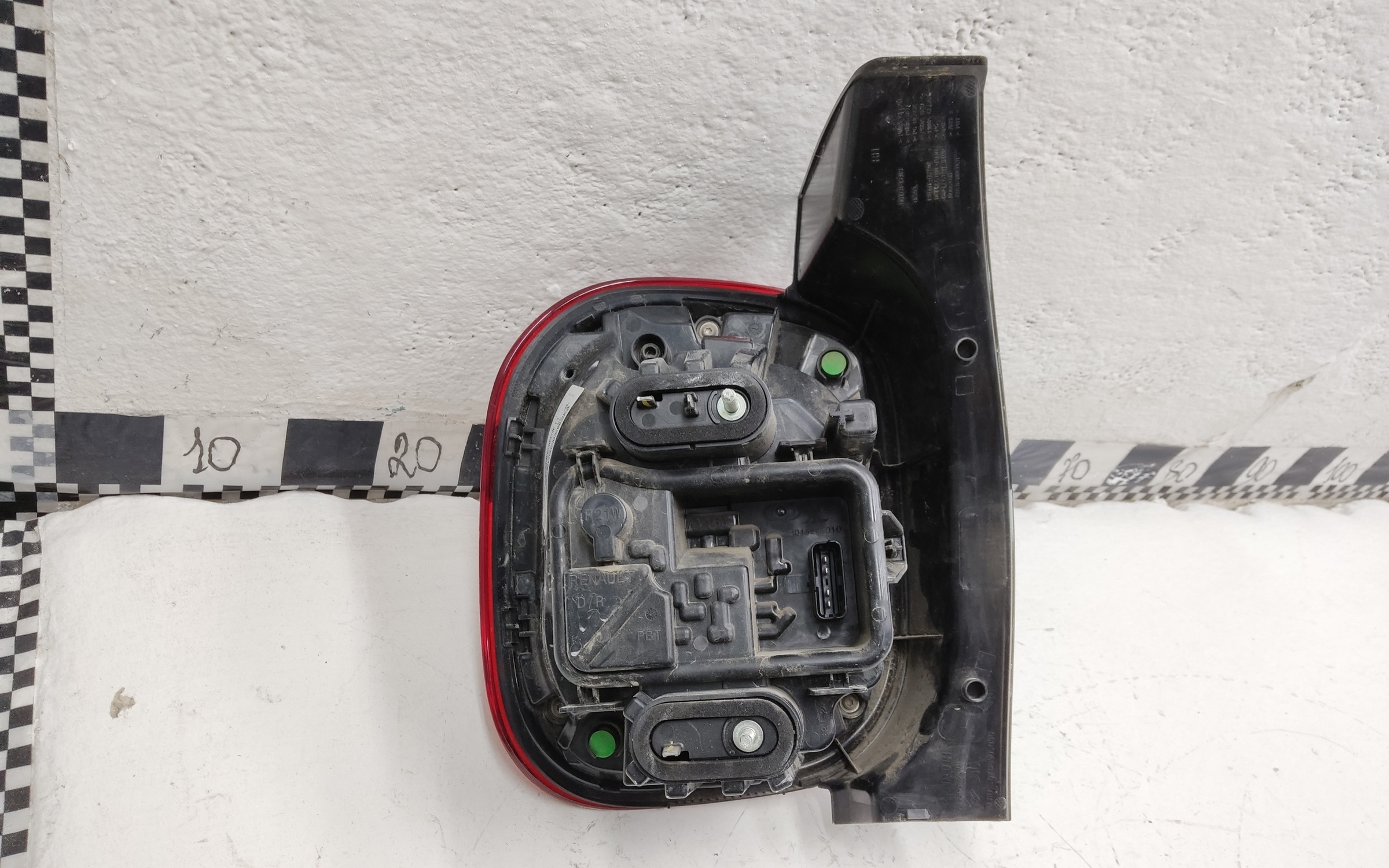 Фонарь задний правый Renault Duster 2