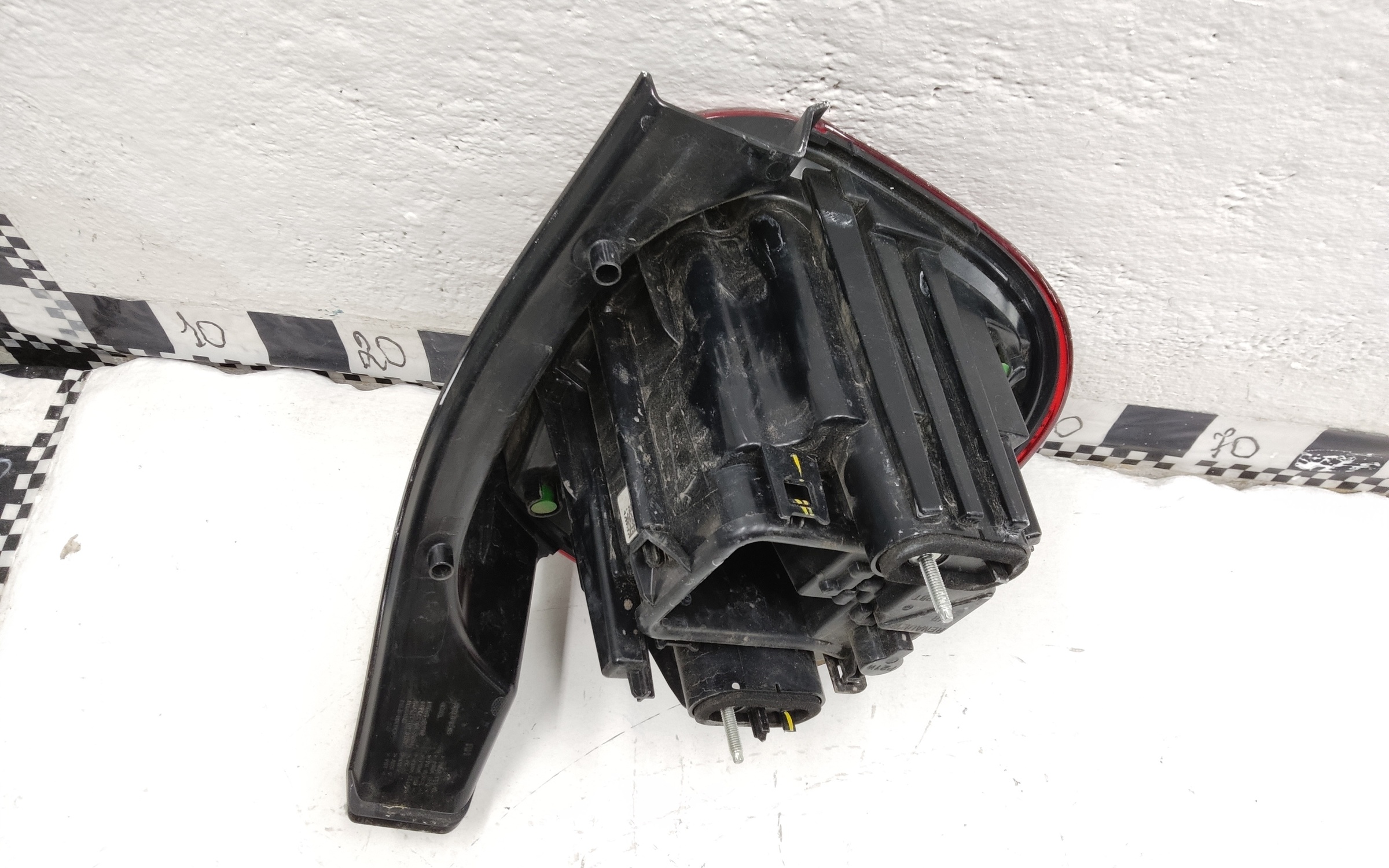 Фонарь задний правый Renault Duster 2