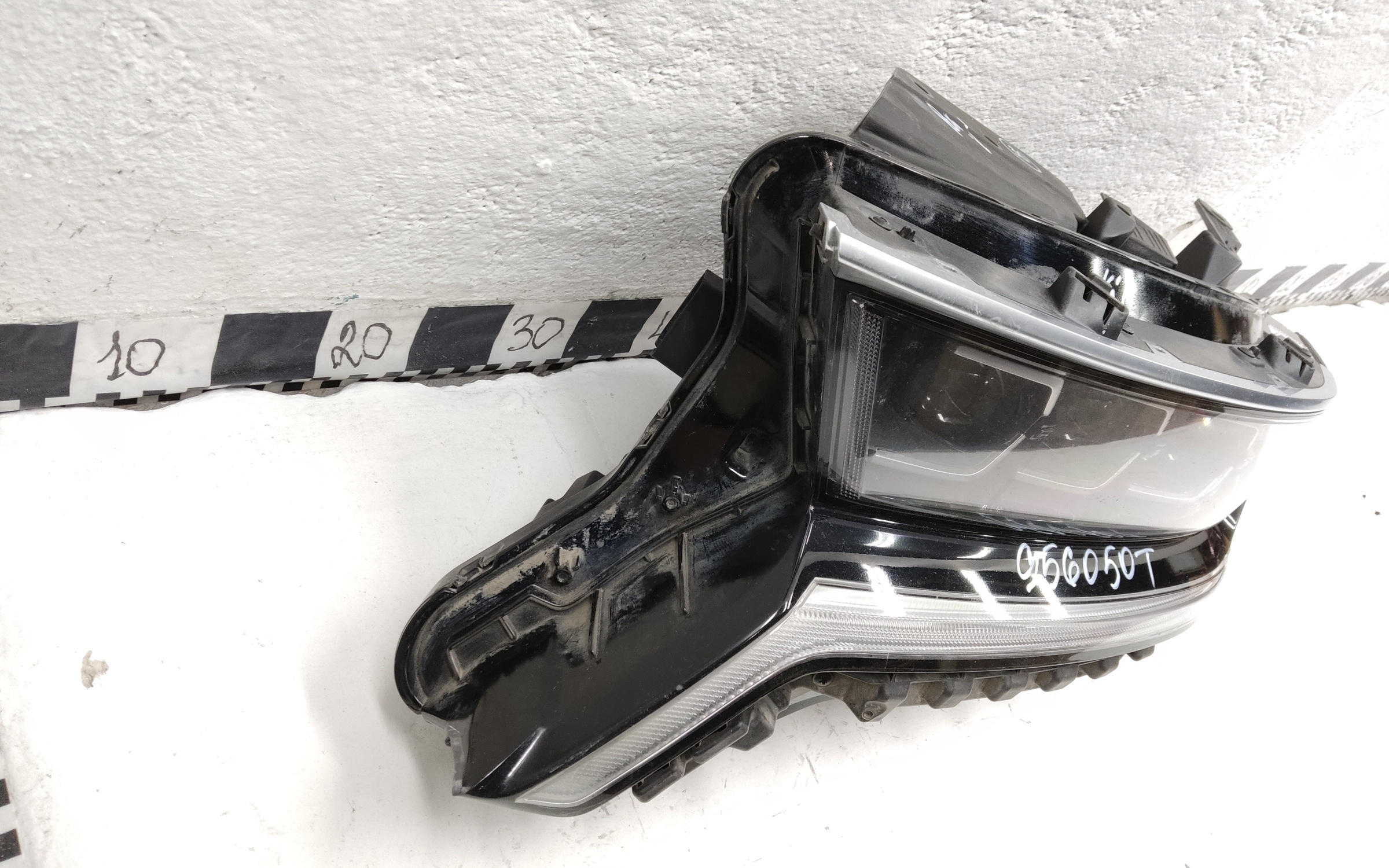 Фара передняя левая Kia Sorento 4 LED