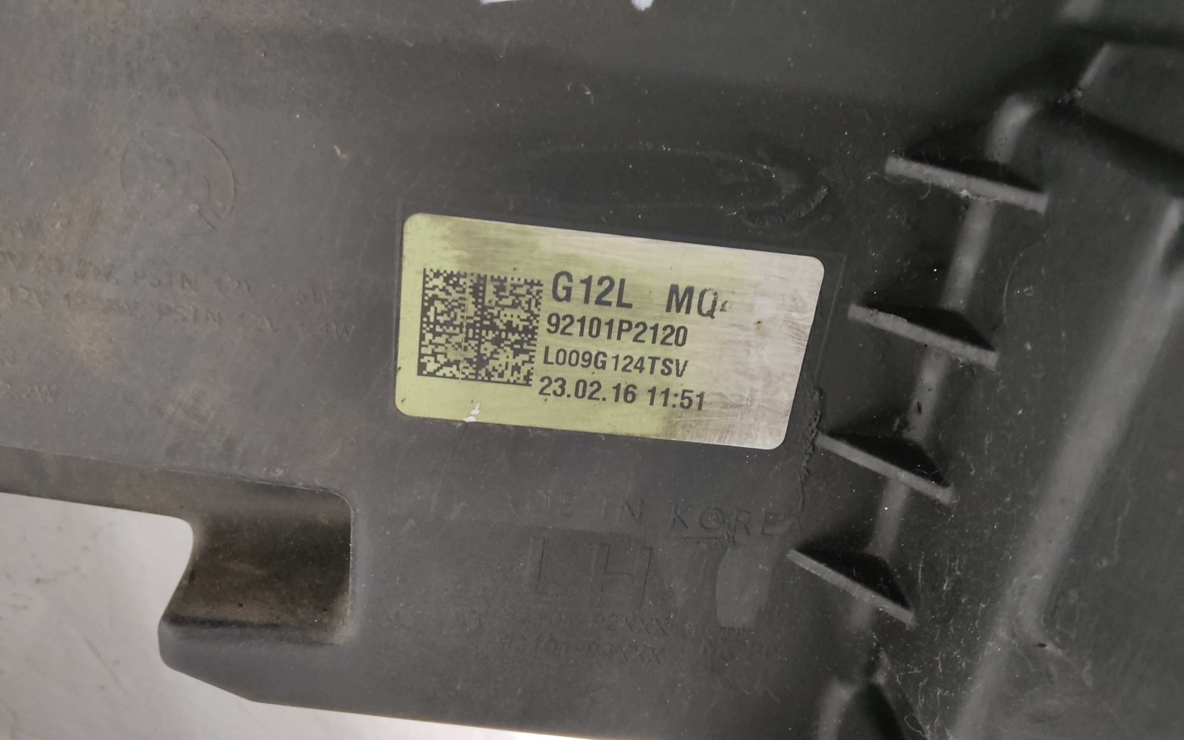 Фара передняя левая Kia Sorento 4 LED