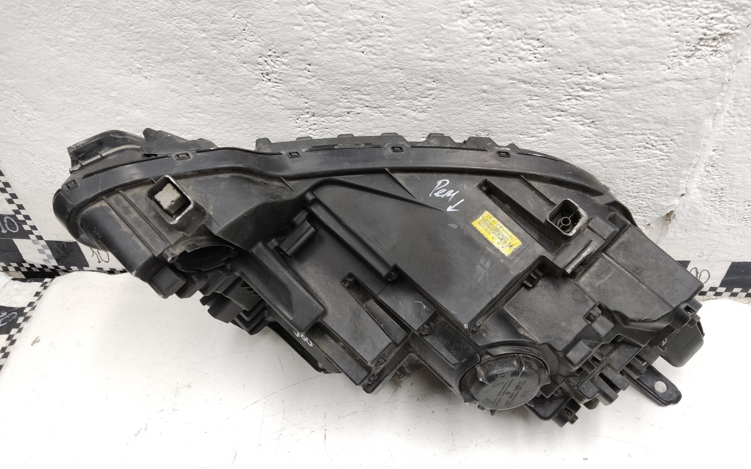 Фара передняя левая Kia Sorento 4 LED