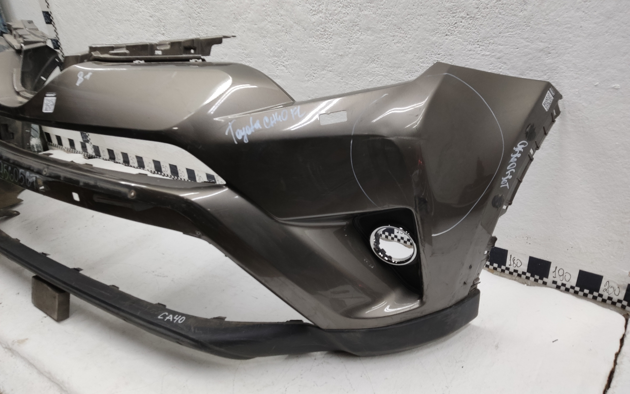 Бампер передний Toyota RAV4 CA40 Restail