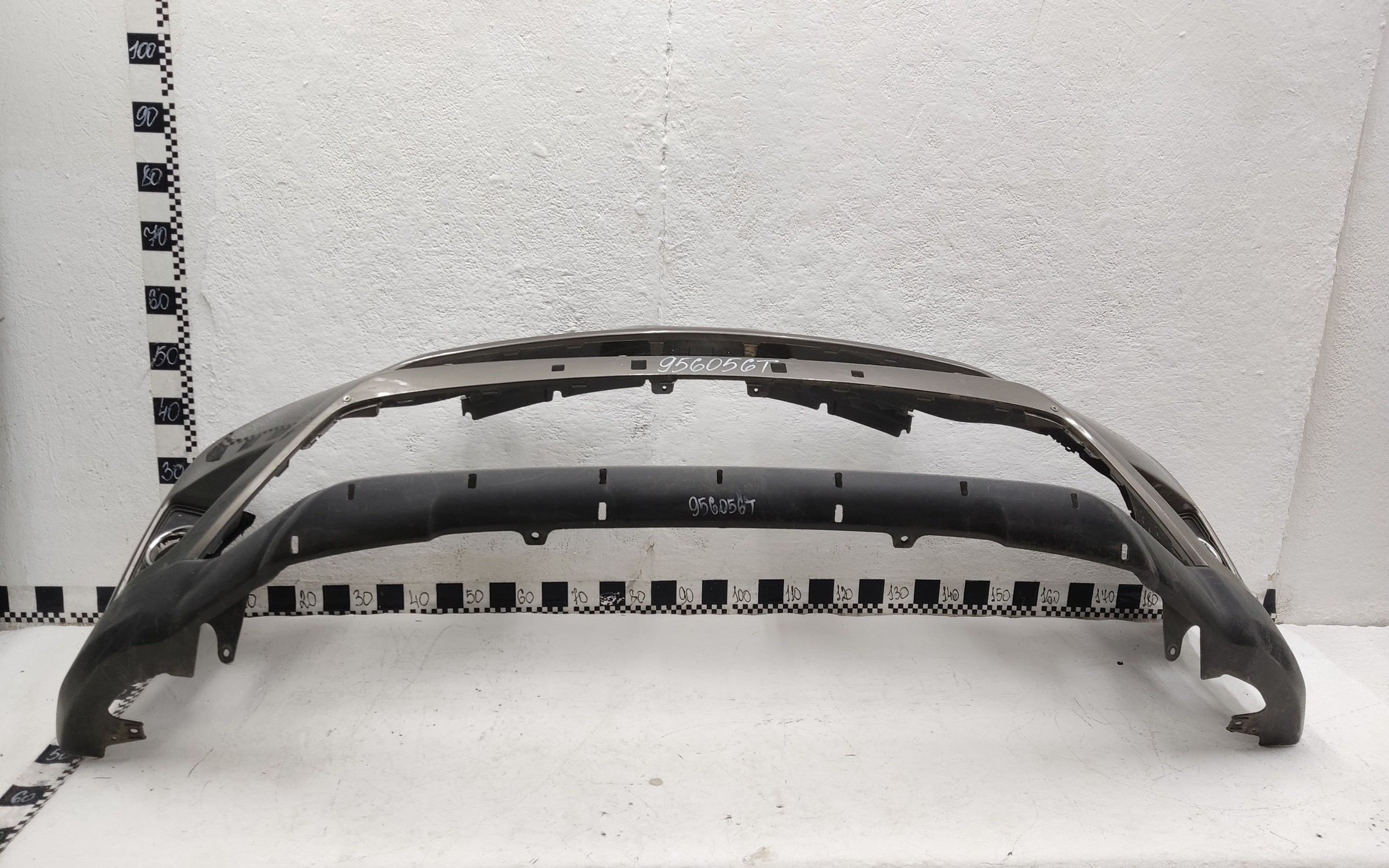 Бампер передний Toyota RAV4 CA40 Restail