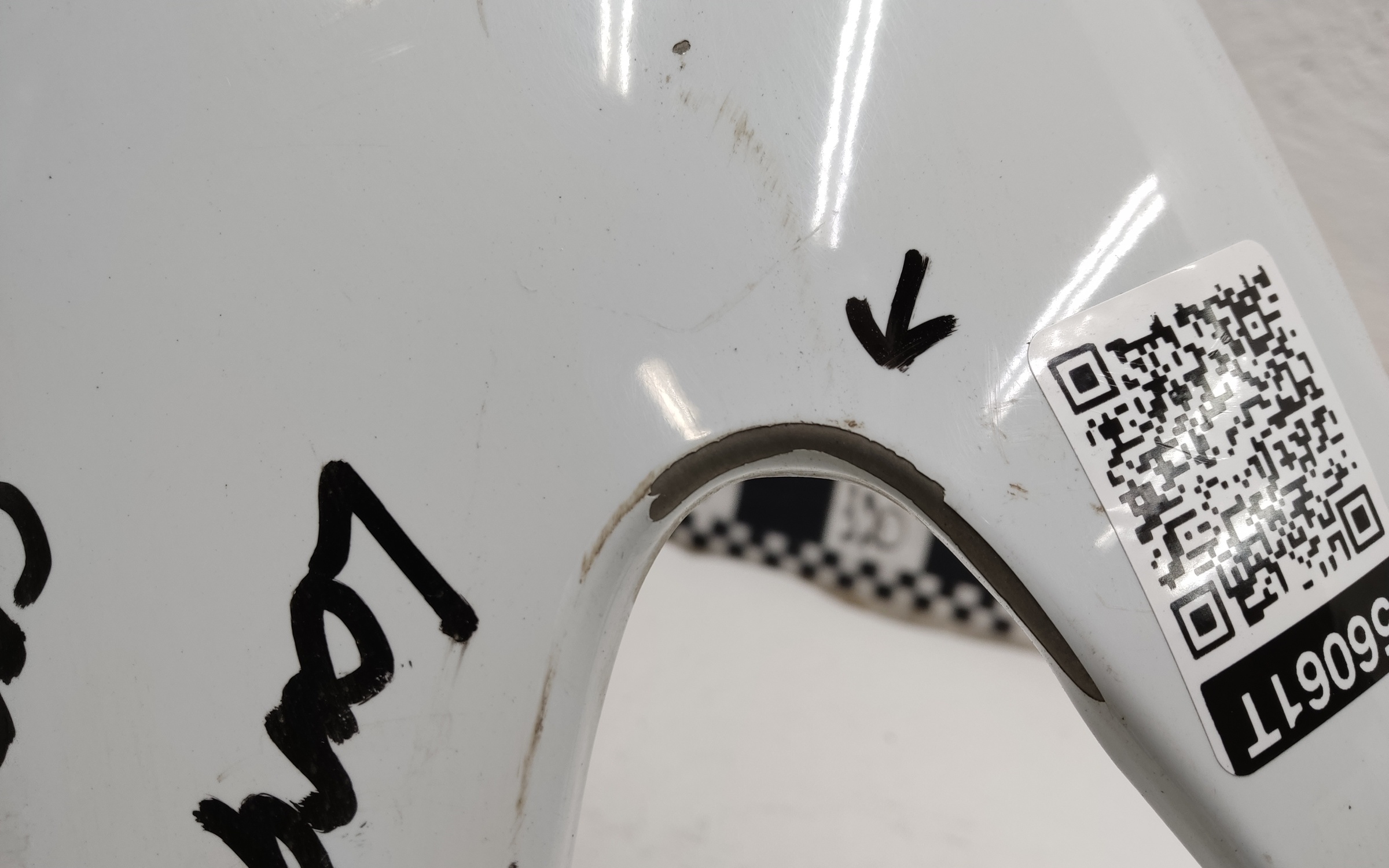 Крыло переднее правое Lada Largus 1 Restail