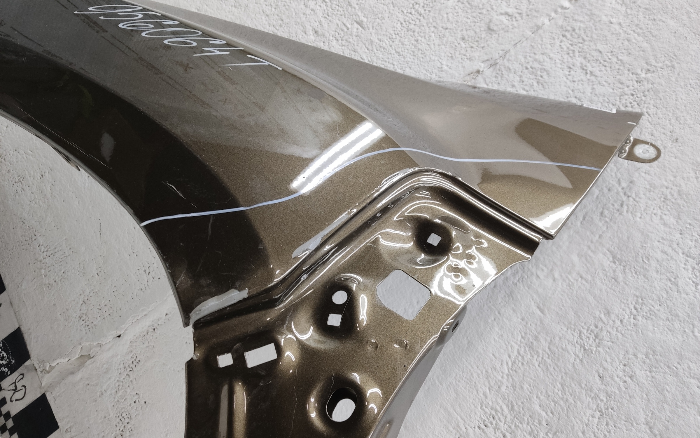 Крыло переднее левое Renault Duster 2