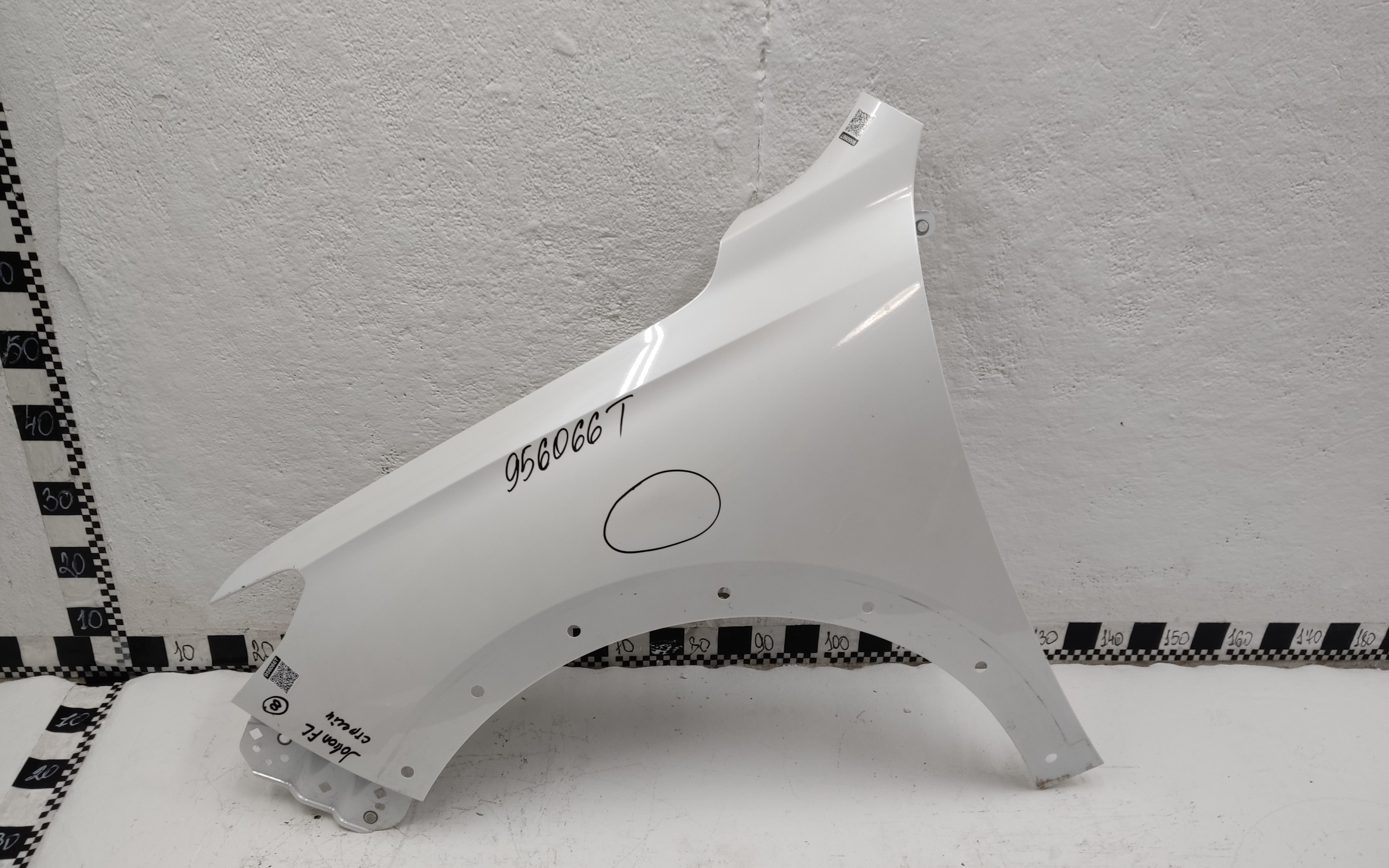 Крыло переднее левое Haval Jolion Restail