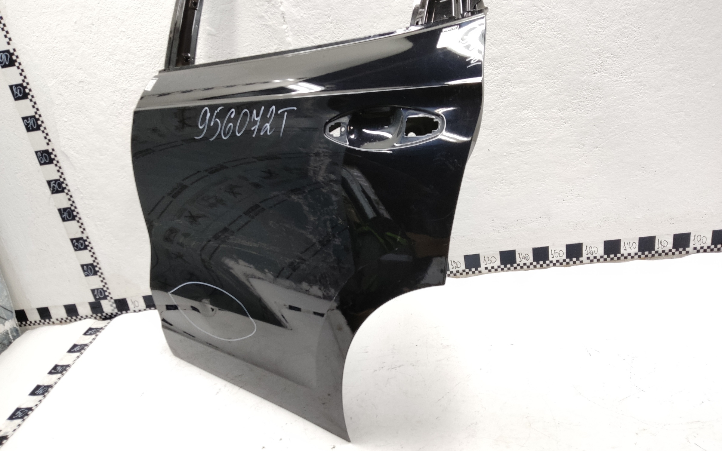 Дверь задняя левая Haval Jolion без молдинга