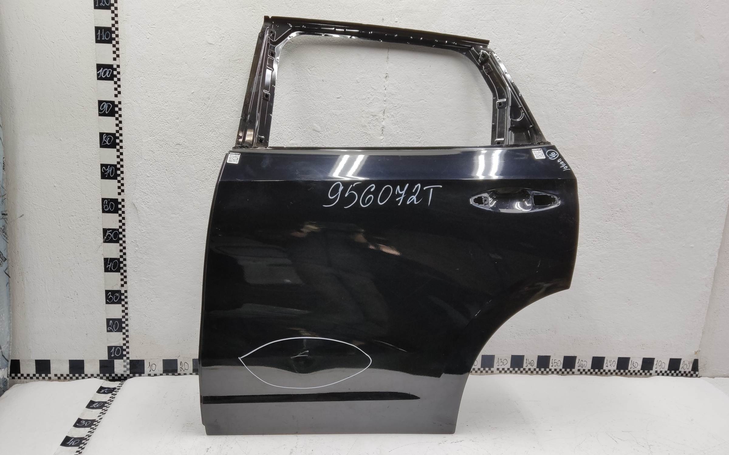 Дверь задняя левая Haval Jolion без молдинга