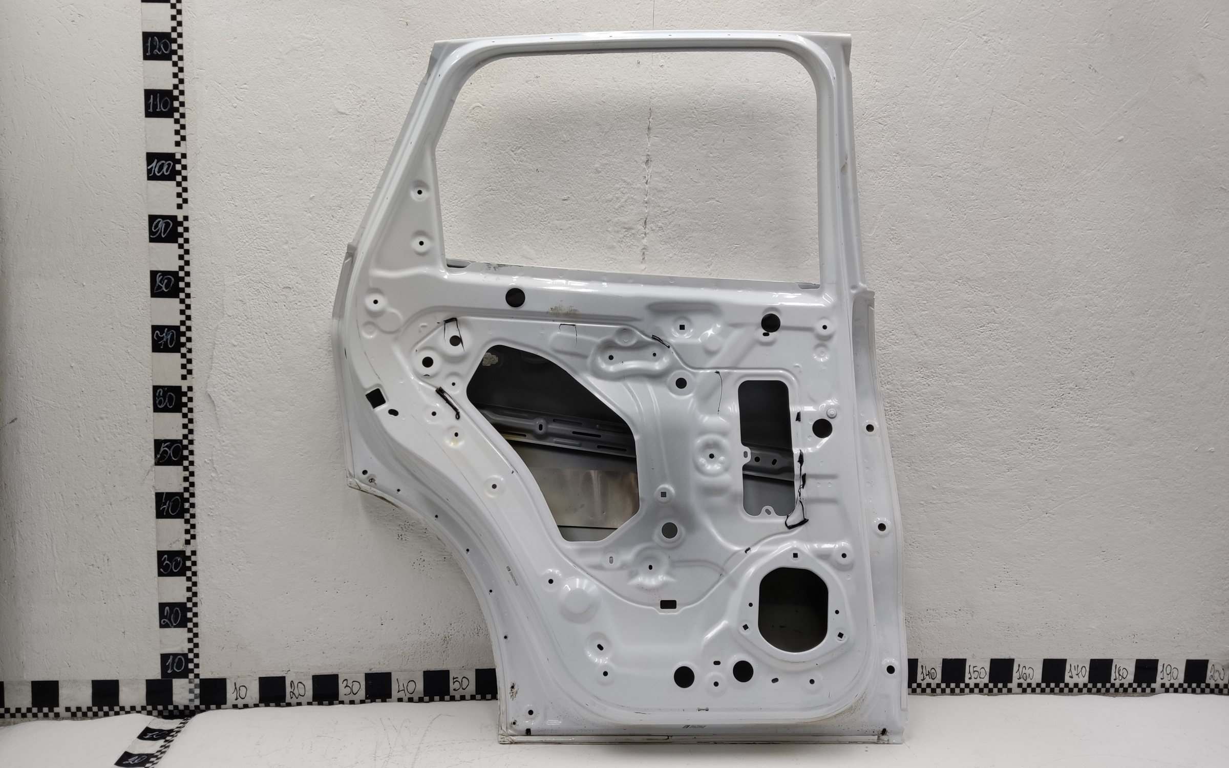 Дверь задняя левая Haval Jolion Restail