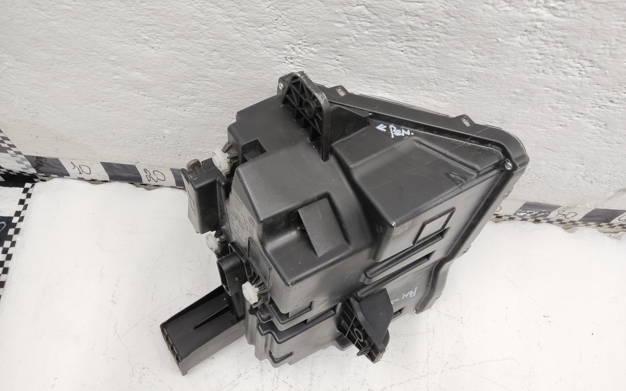 Фара передняя правая Jaecoo J7 LED