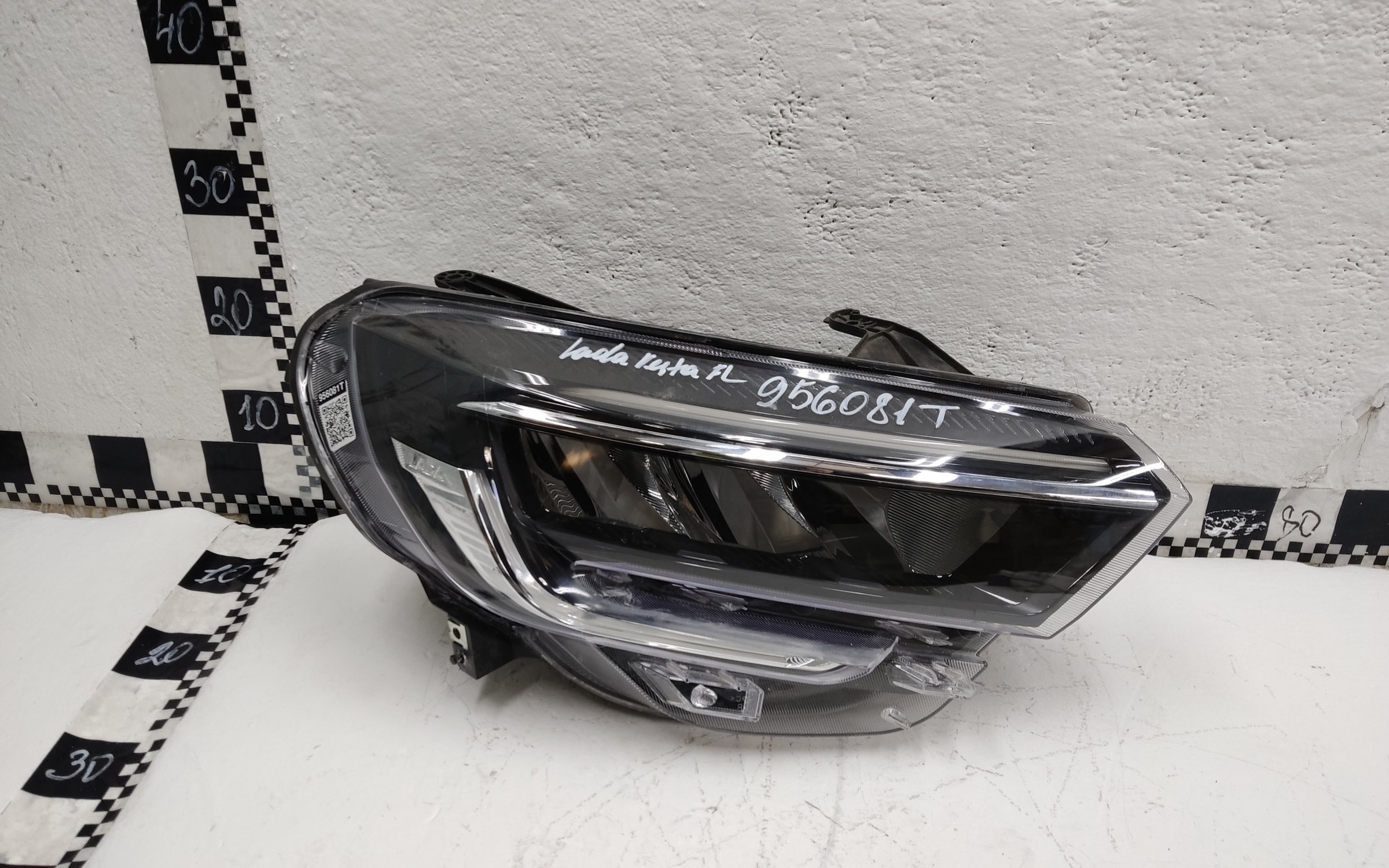 Фара передняя правая Lada Vesta 1 Restail LED