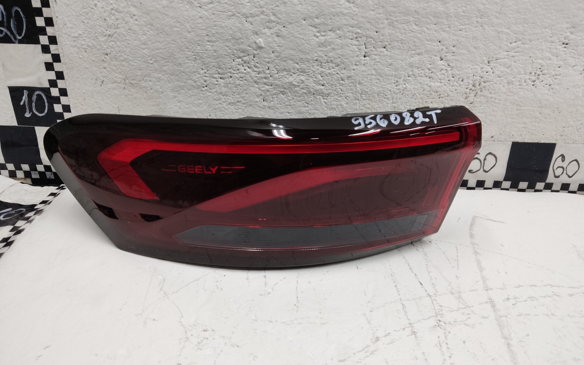 Фонарь задний левый наружный Geely Emgrand 2 LED
