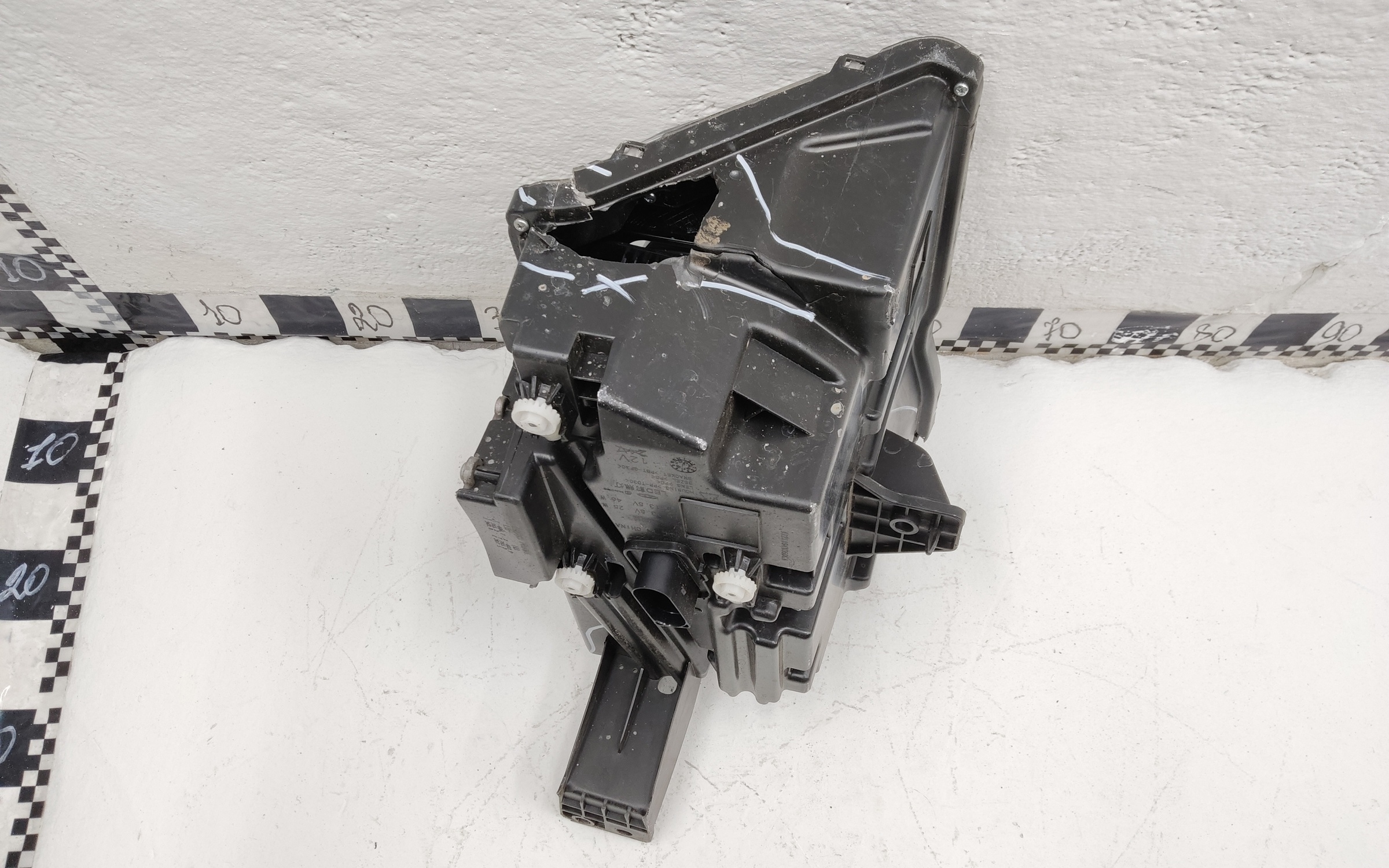 Фара передняя правая Jaecoo J7 LED