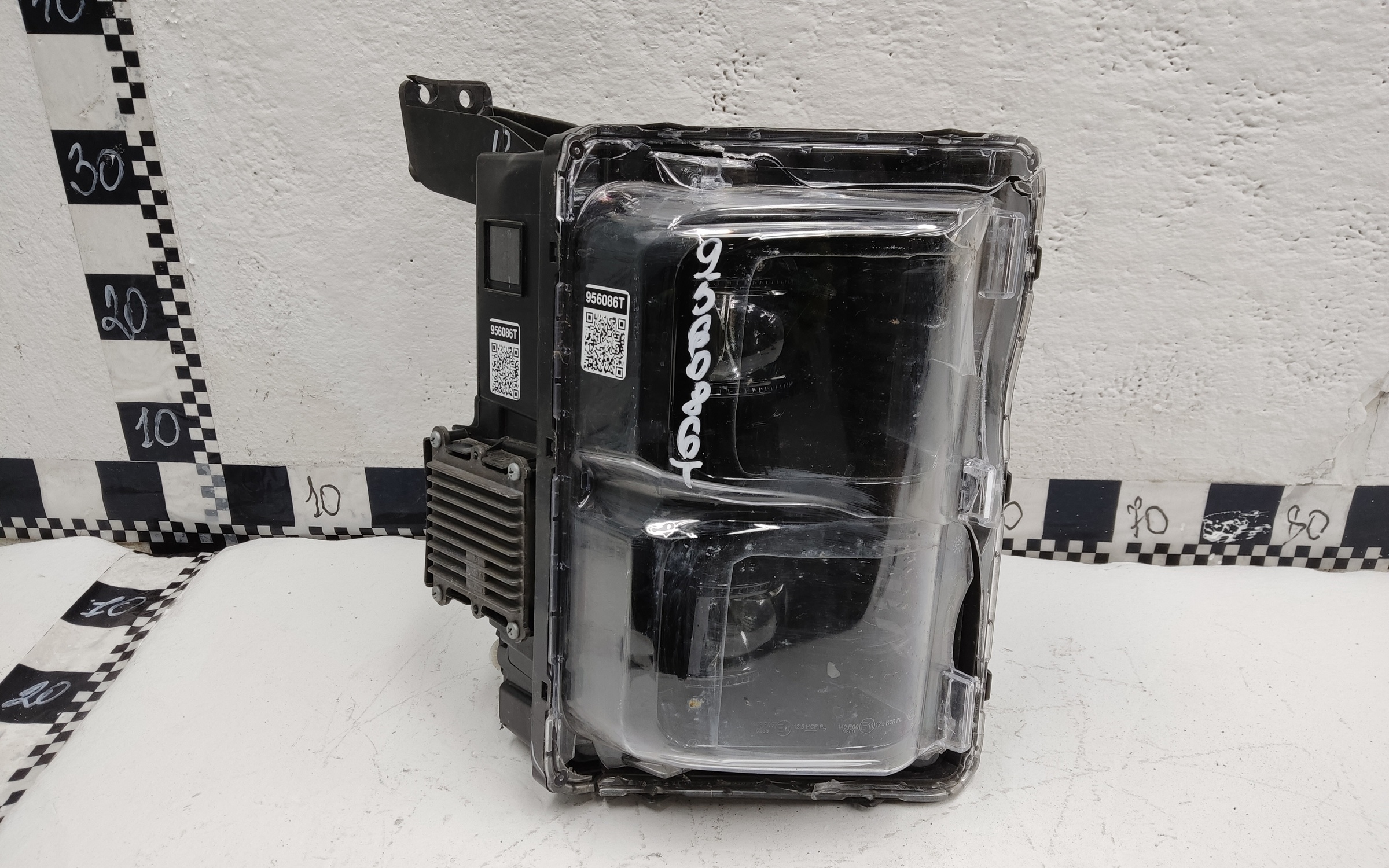 Фара передняя правая Jaecoo J7 LED