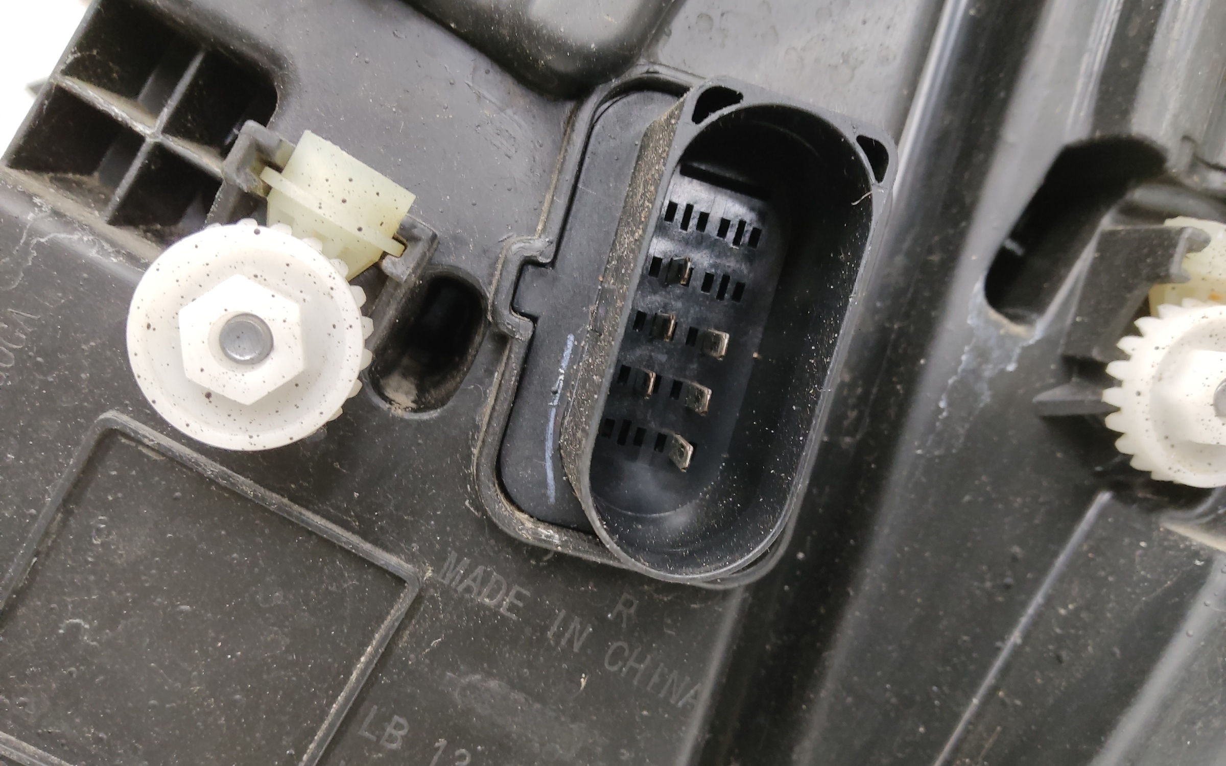 Фара передняя правая Jaecoo J7 LED