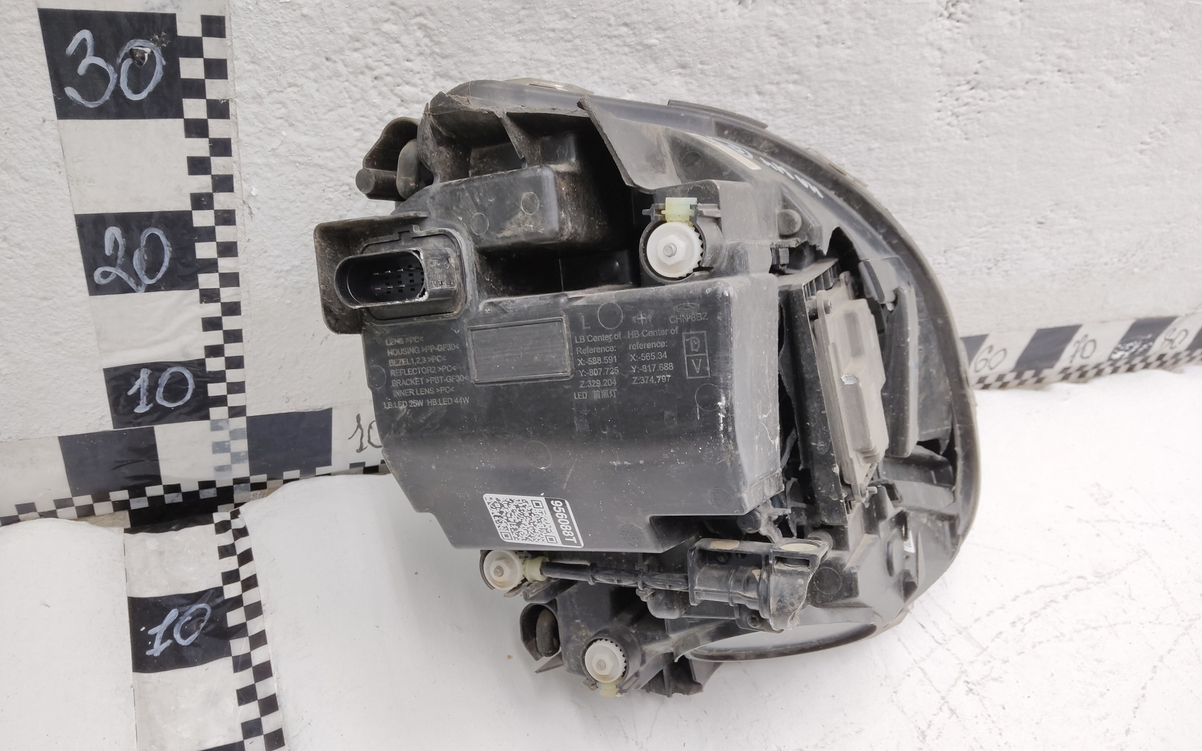 Фара передняя левая Omoda C5 LED