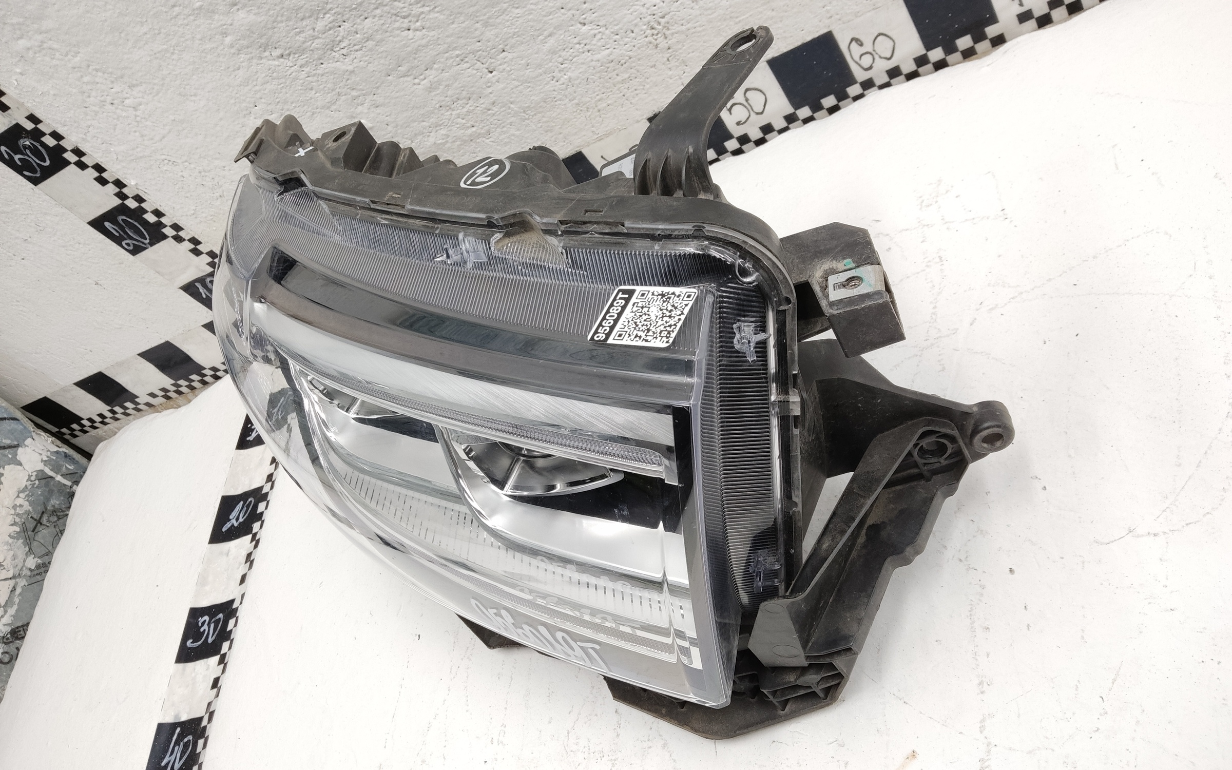 Фара передняя правая Great Wall Poer LED