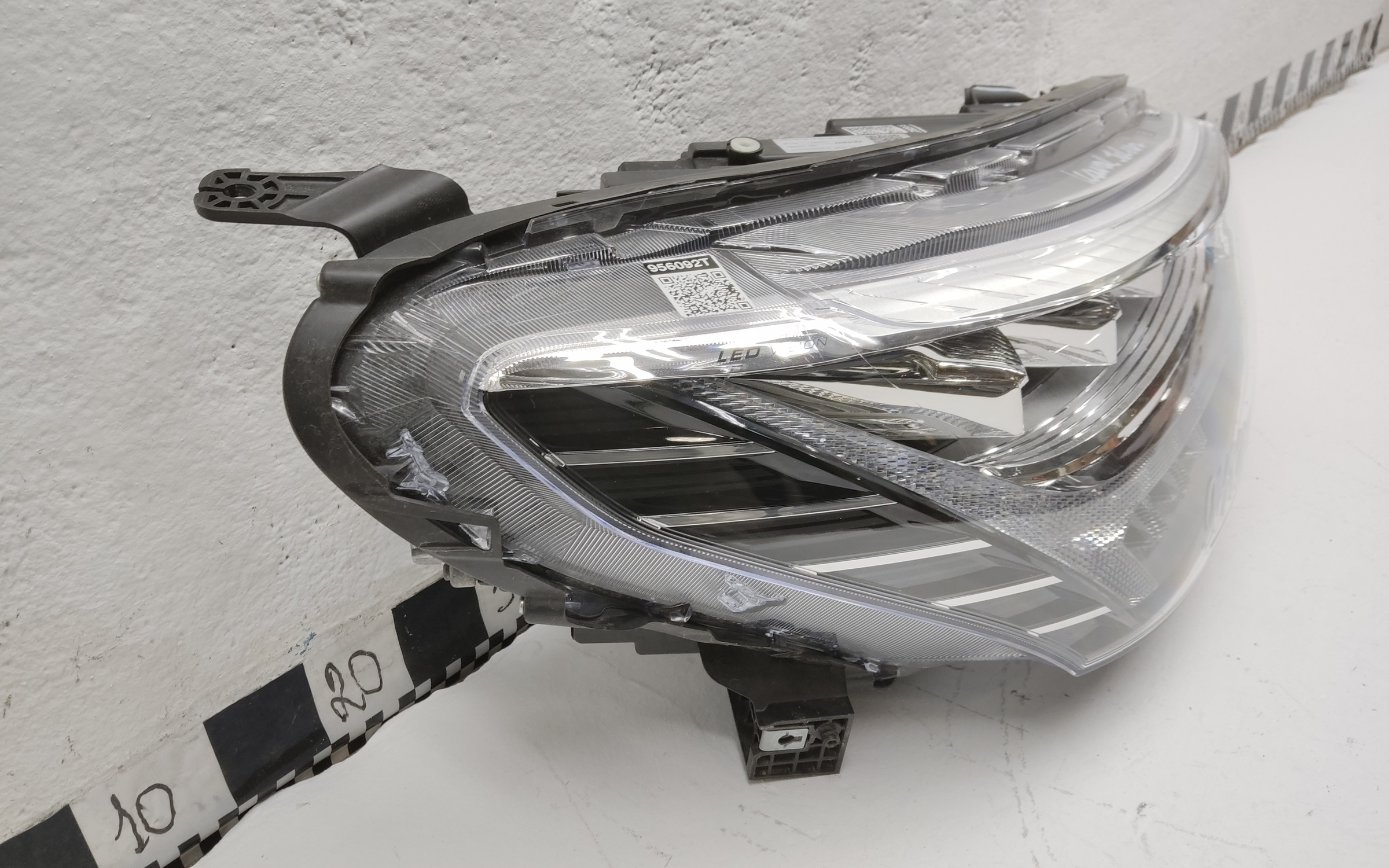 Фара передняя правая Haval Jolion LED