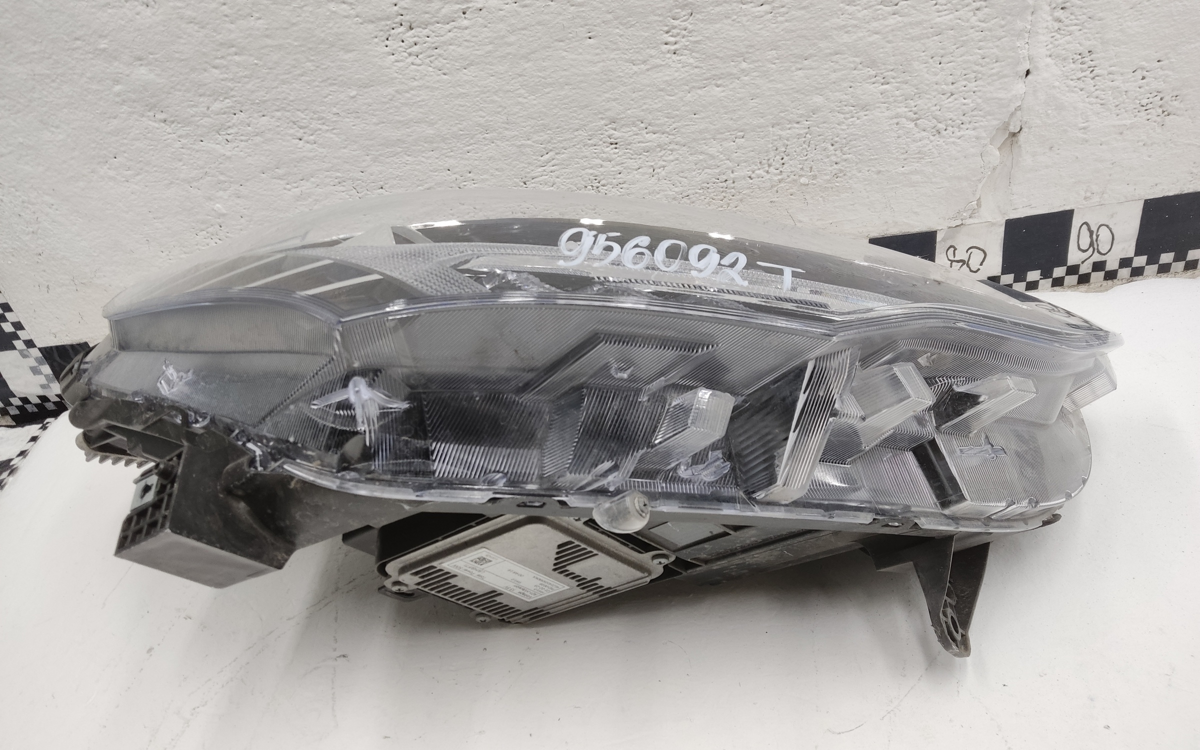 Фара передняя правая Haval Jolion LED