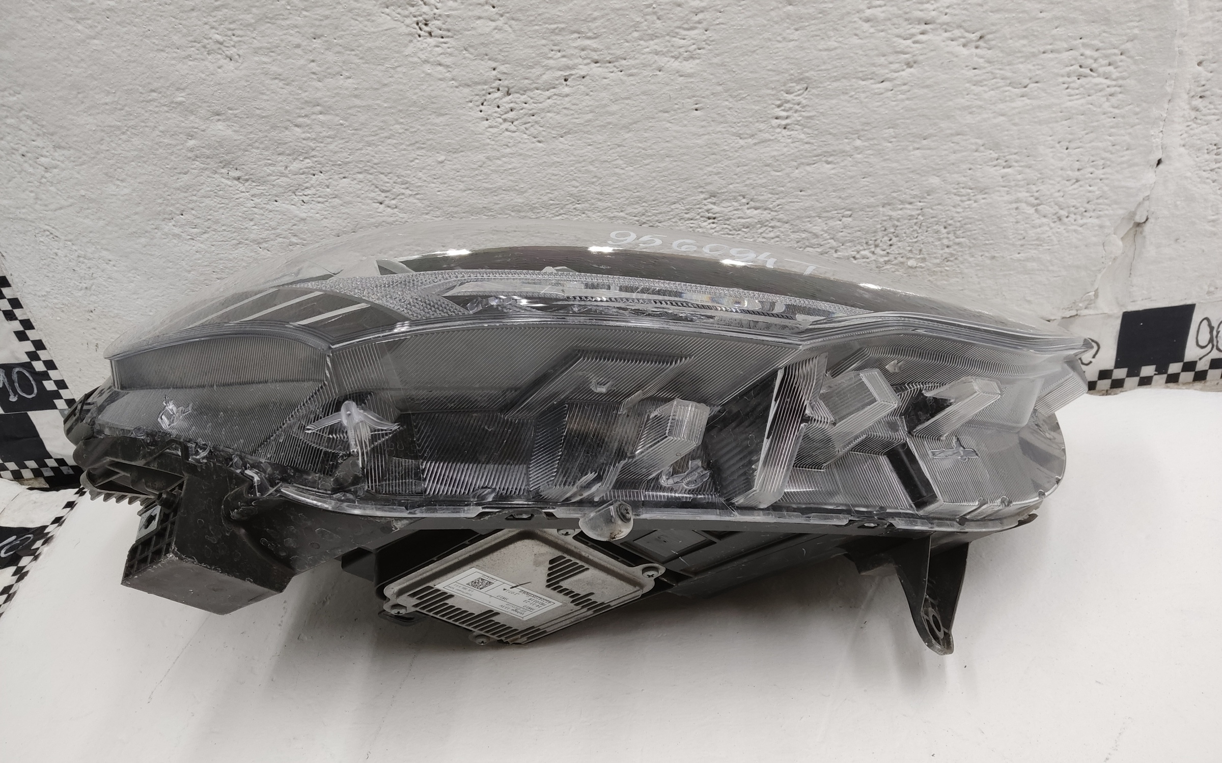 Фара передняя правая Haval Jolion LED