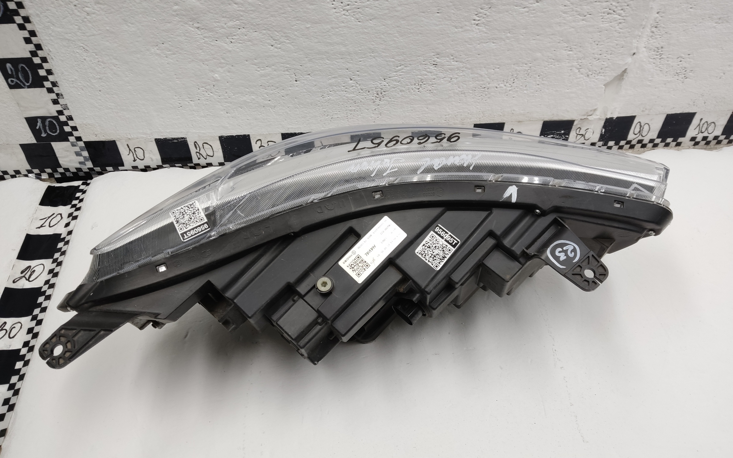 Фара передняя левая Haval Jolion LED