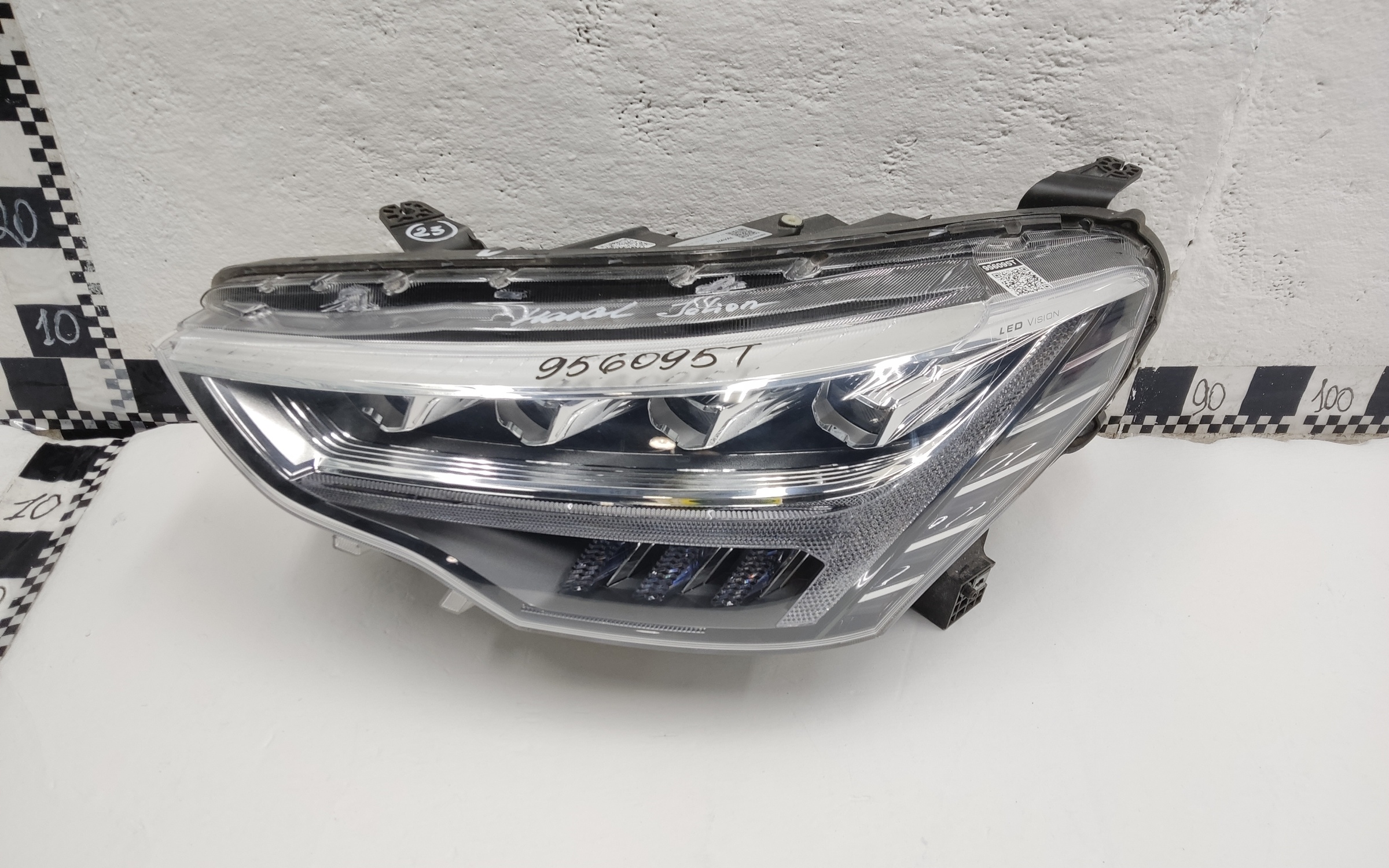 Фара передняя левая Haval Jolion LED