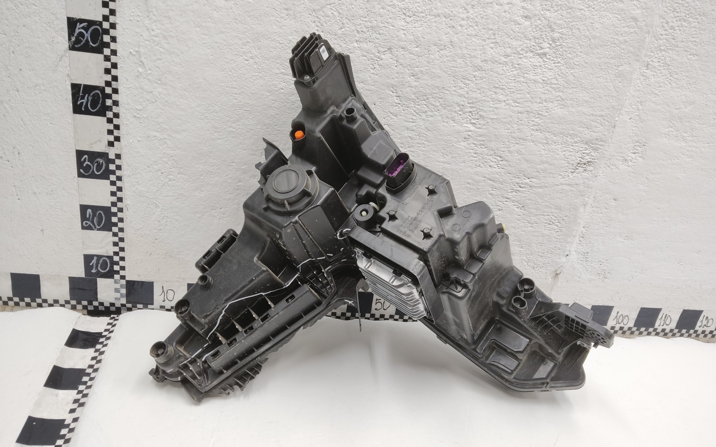 Фара передняя левая Geely Atlas 2 LED