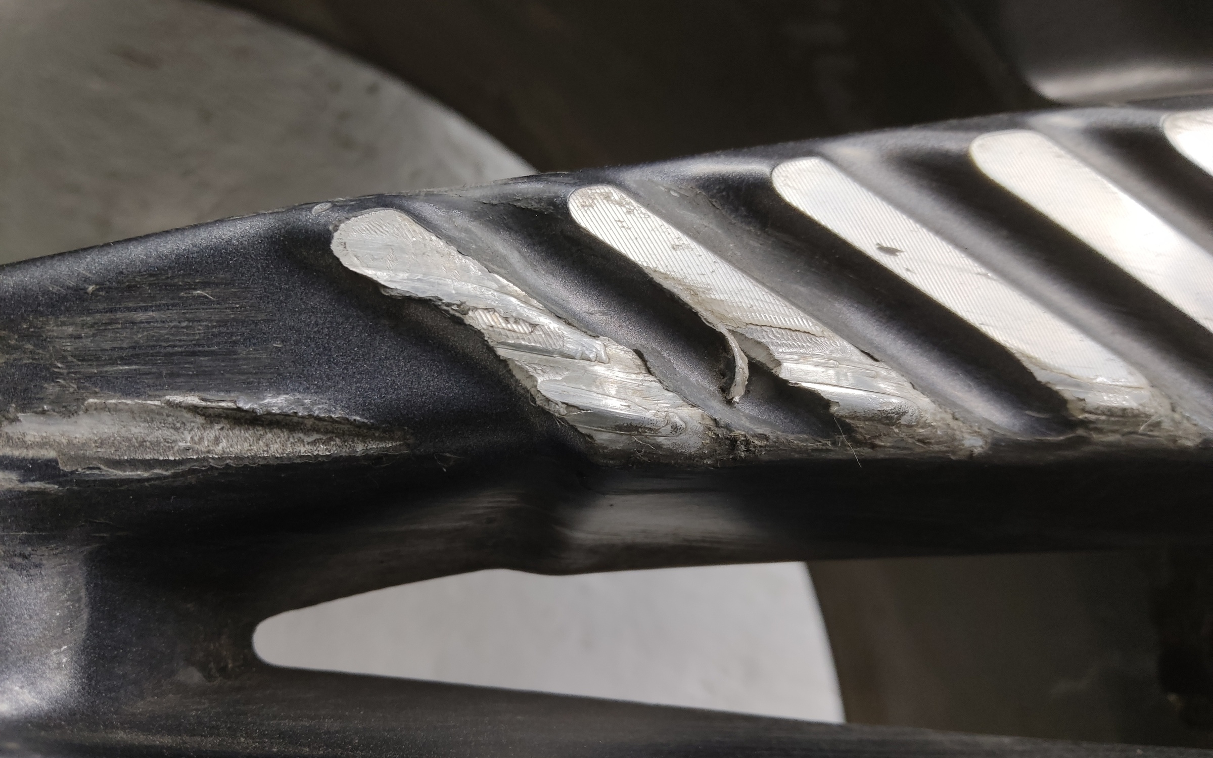 Диск колеса литой Geely Monjaro R20