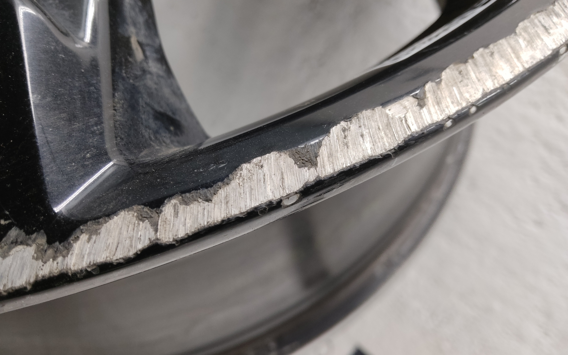 Диск колеса литой Geely Tugella R20 черный