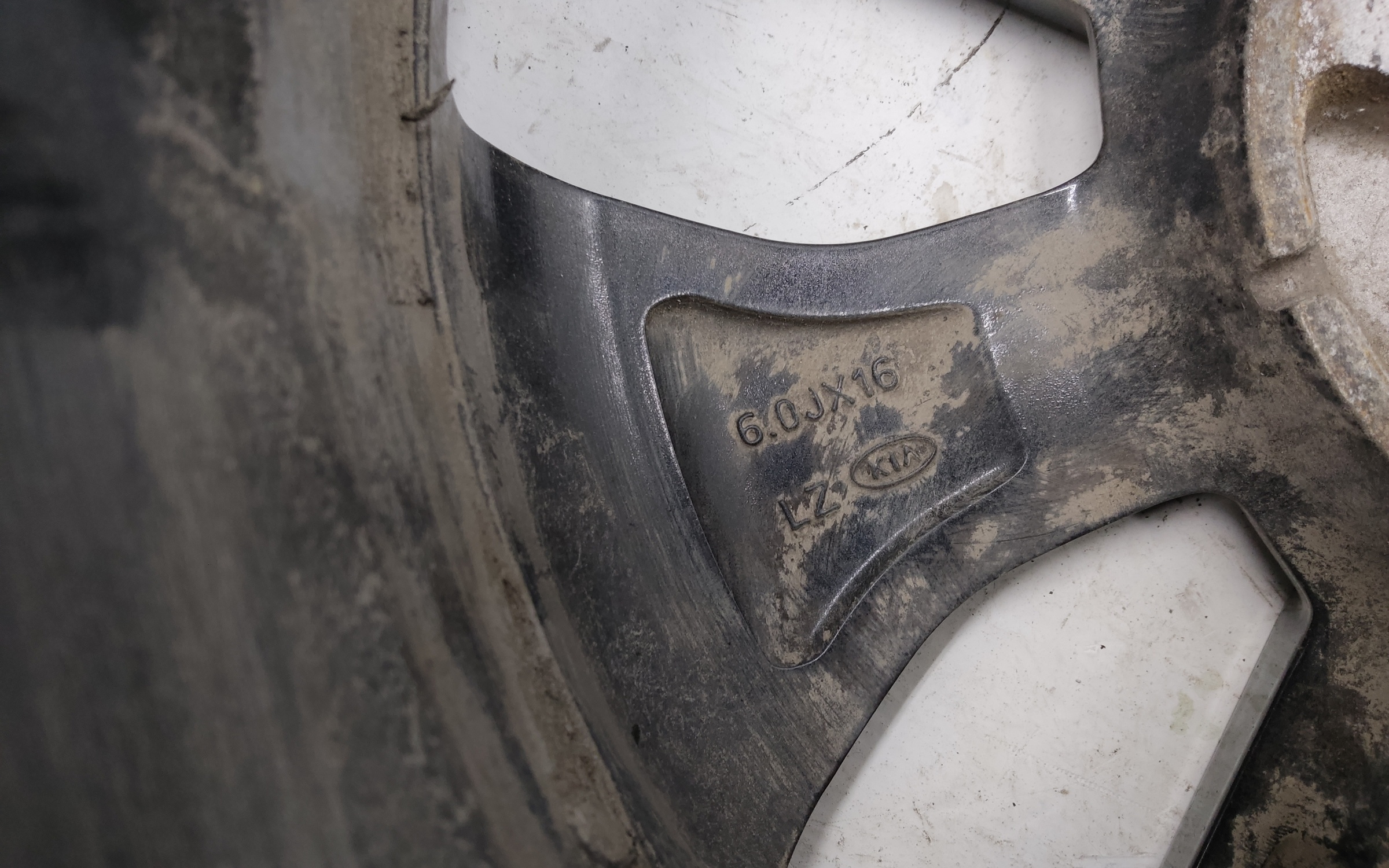 Диск колеса литой Kia Rio 4 R16