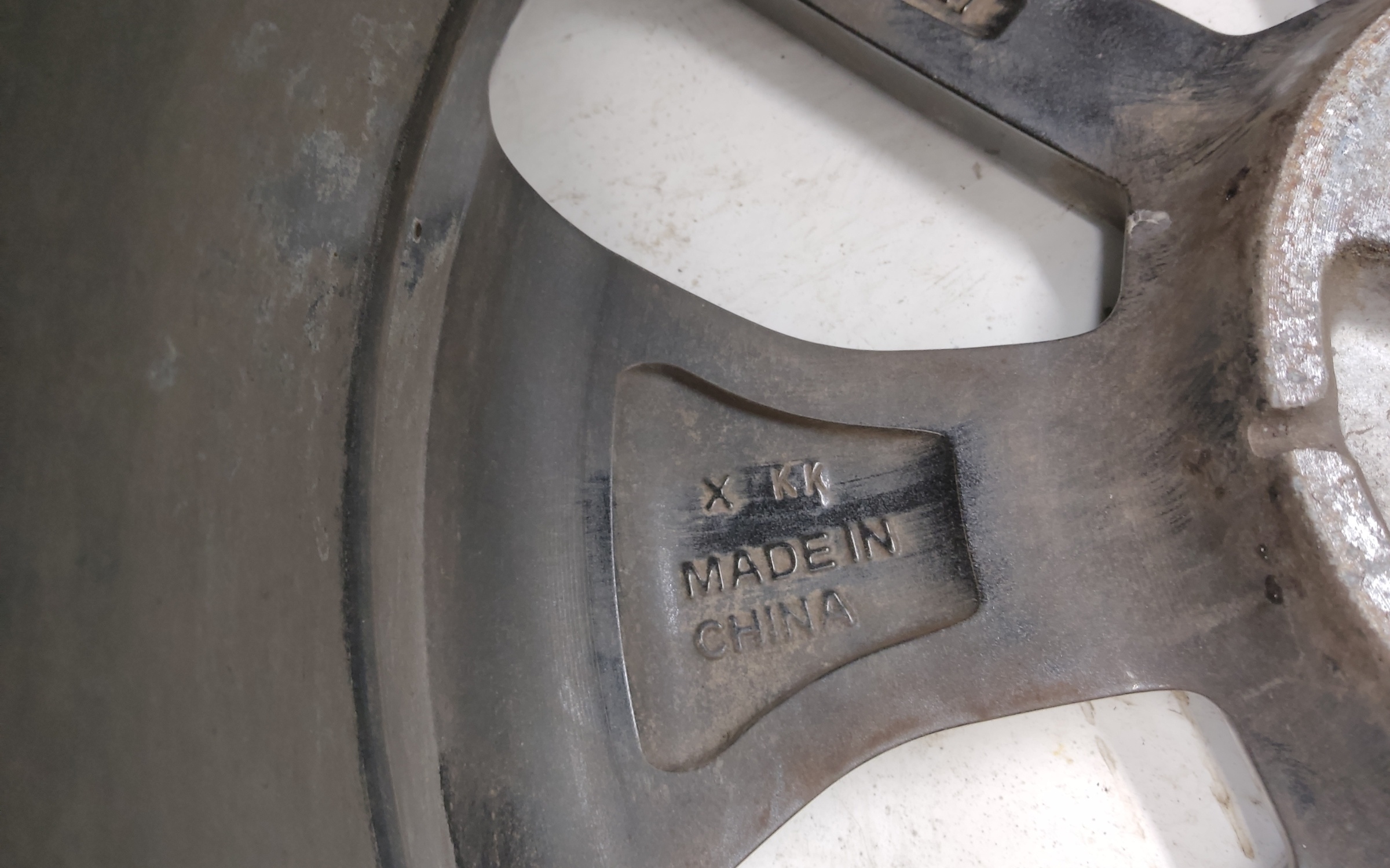 Диск колеса литой Kia Rio 4 R16