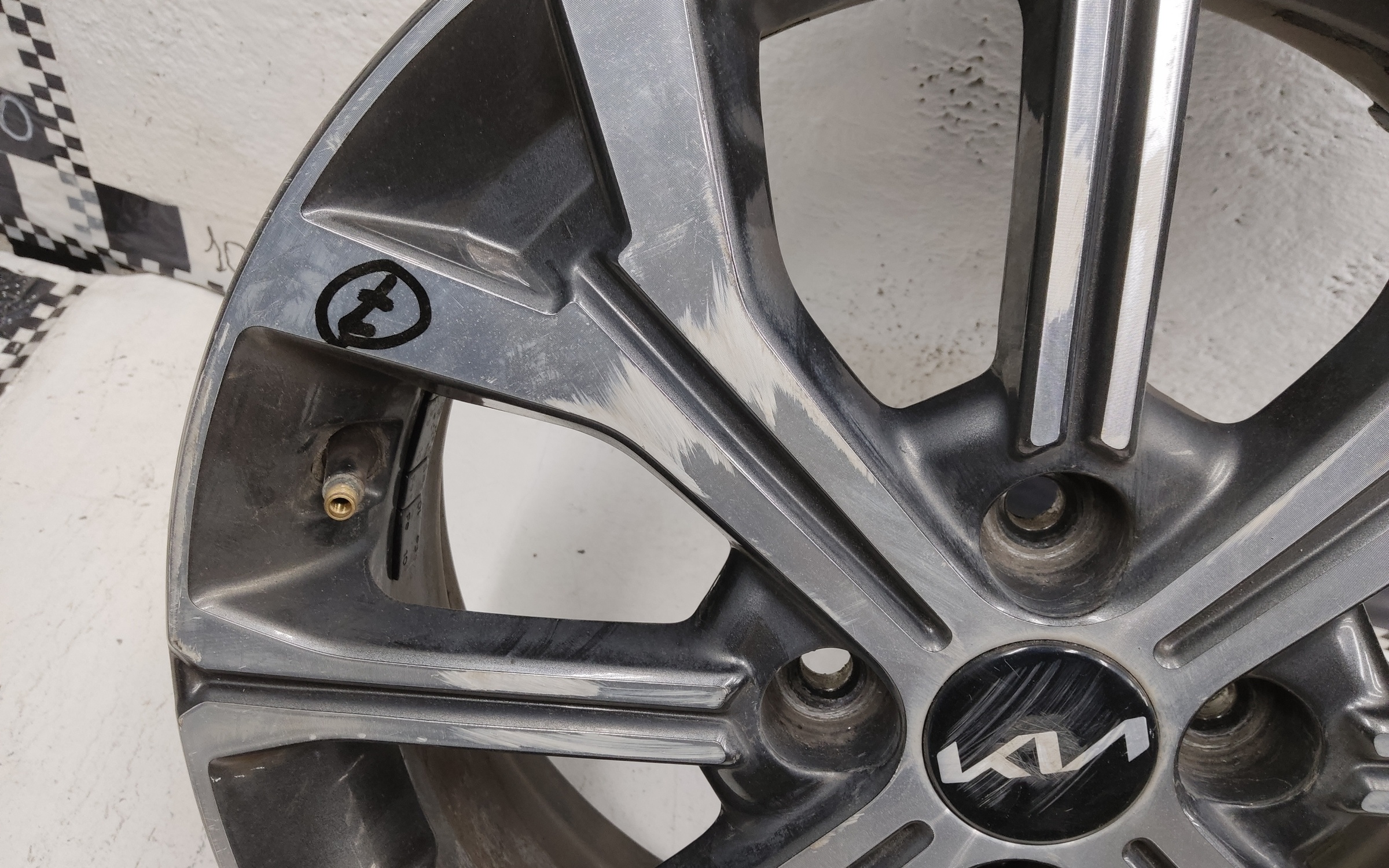 Диск колеса литой Kia Rio 4 R16