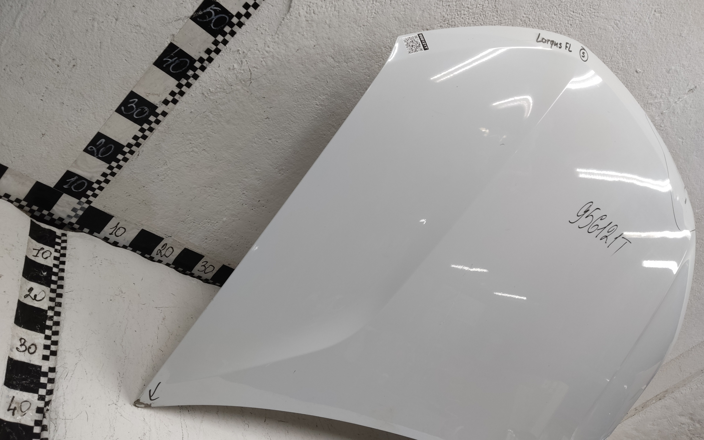 Капот Lada Largus 1 Restail