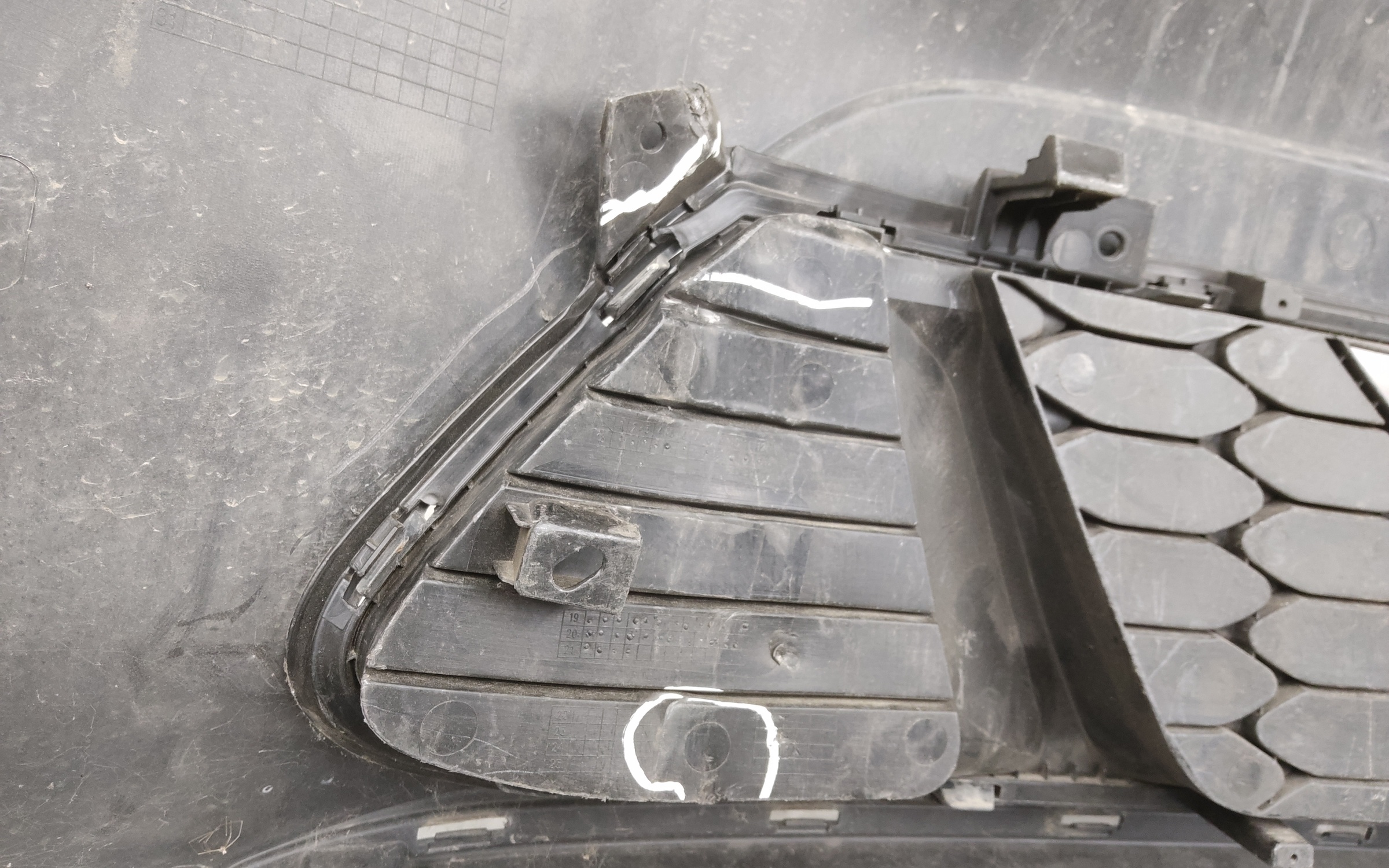 Бампер передний Kia Ceed 3