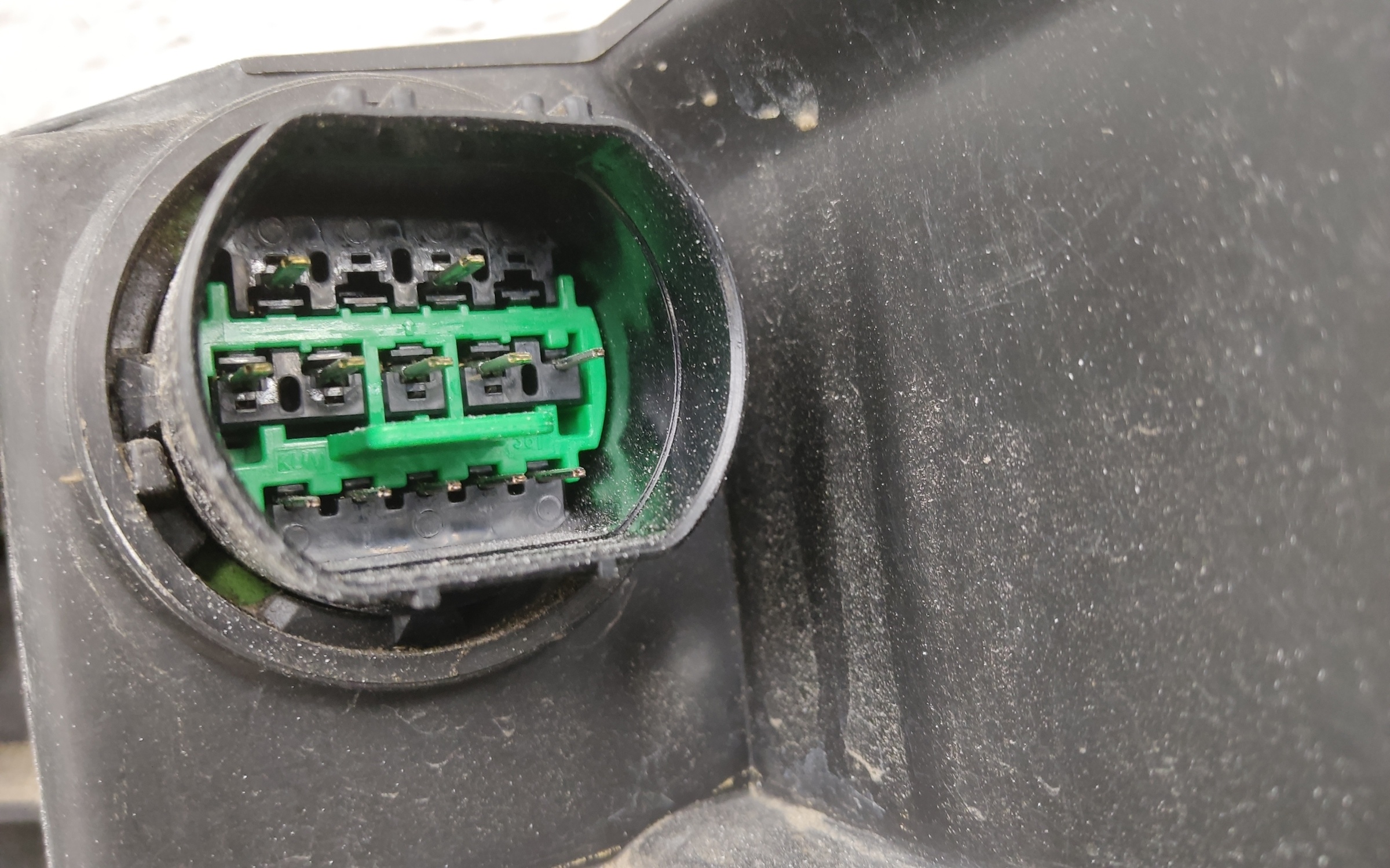 Фара передняя правая Kia Seltos галоген линза без ДХО