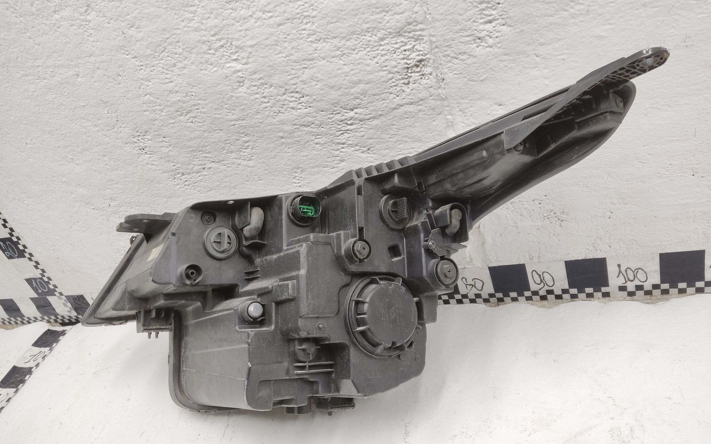 Фара передняя правая Kia Seltos галоген линза без ДХО