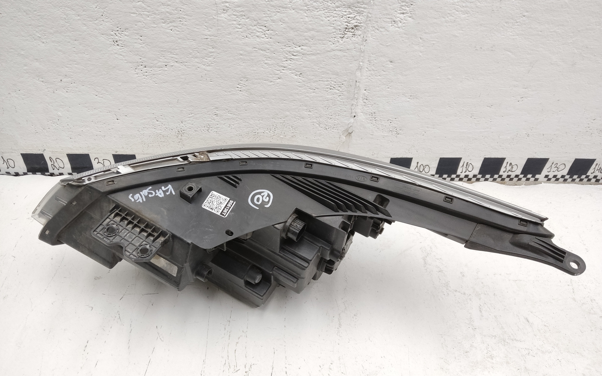 Фара передняя правая Kia Seltos галоген линза без ДХО