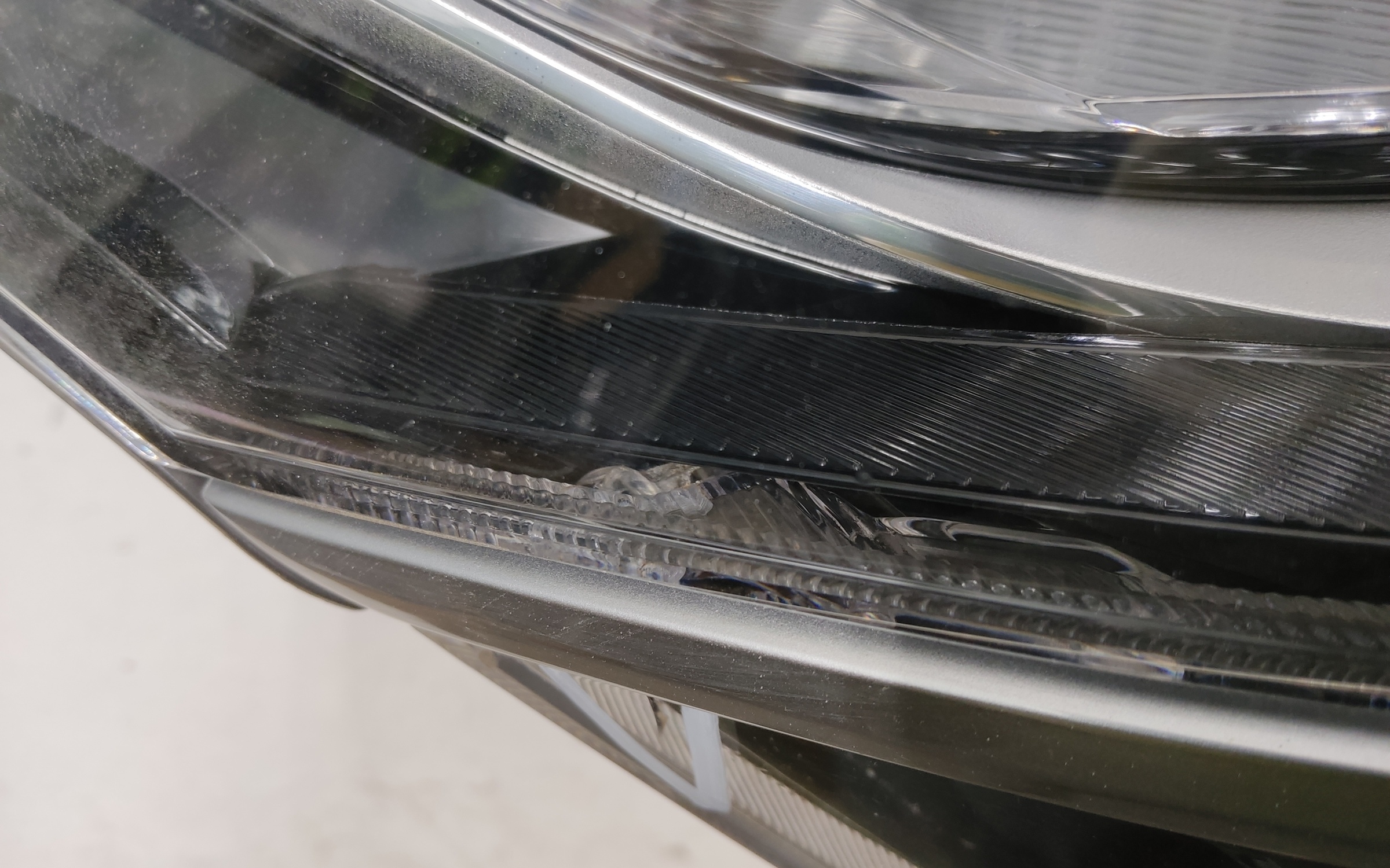 Фара передняя правая Kia Seltos галоген линза без ДХО