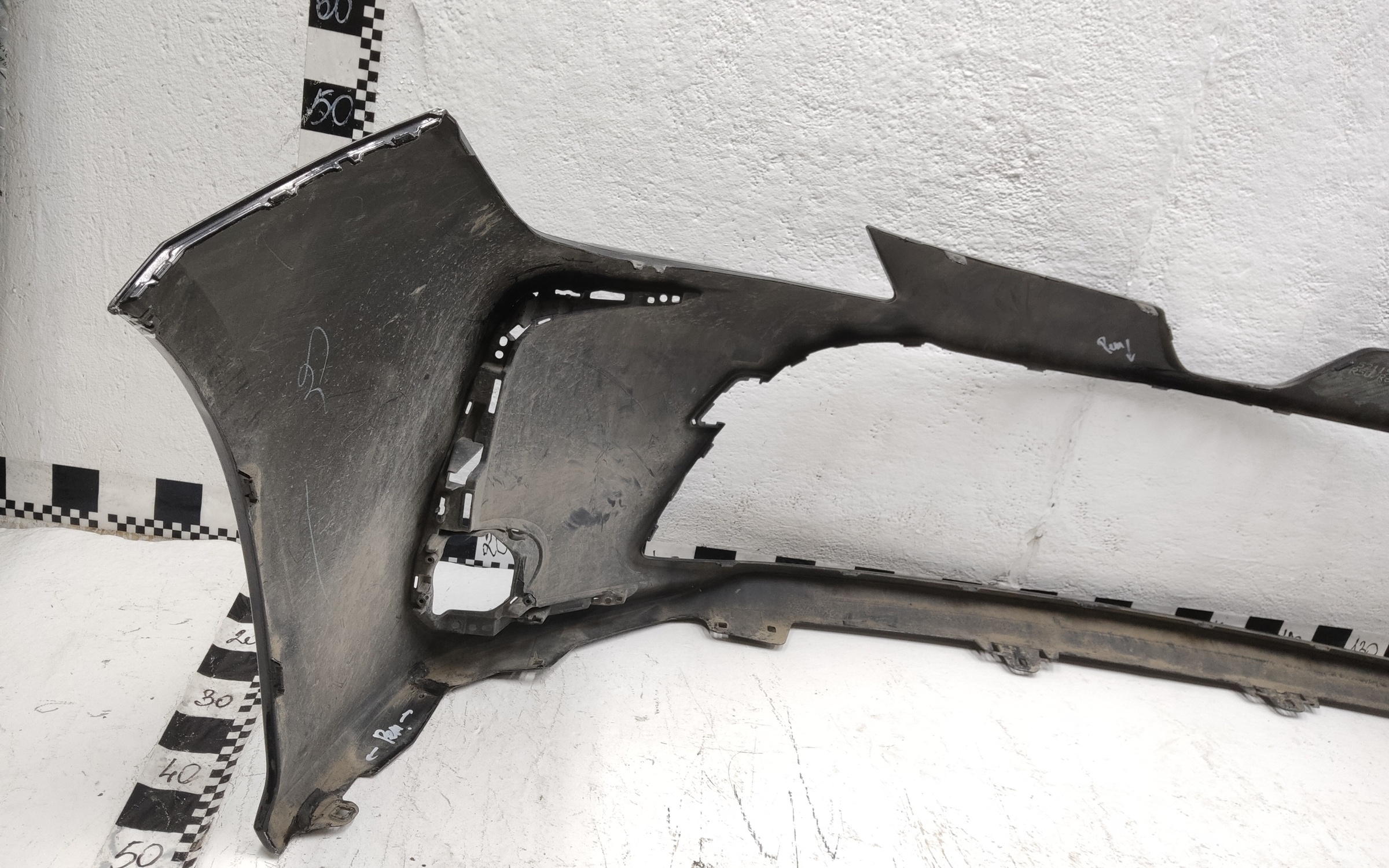 Бампер передний Toyota Corolla E210