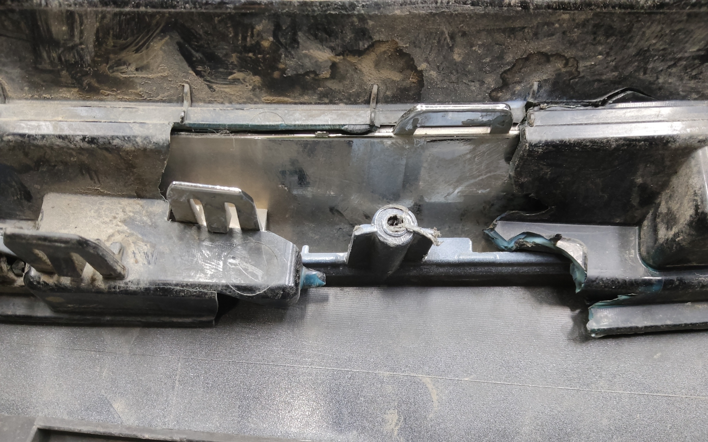 Бампер передний Geely Tugella 1 Restail