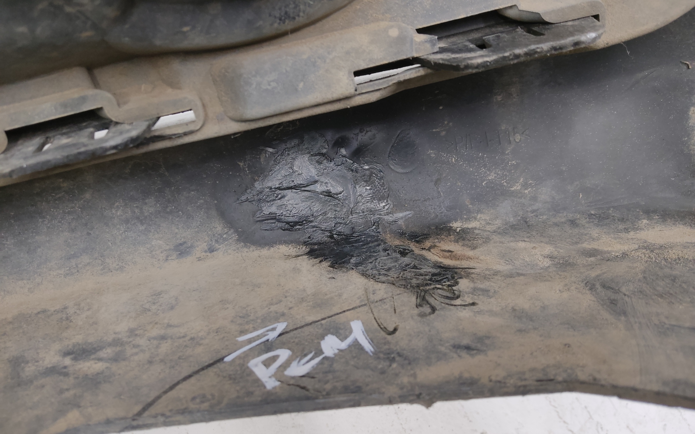 Бампер передний Renault Logan 2